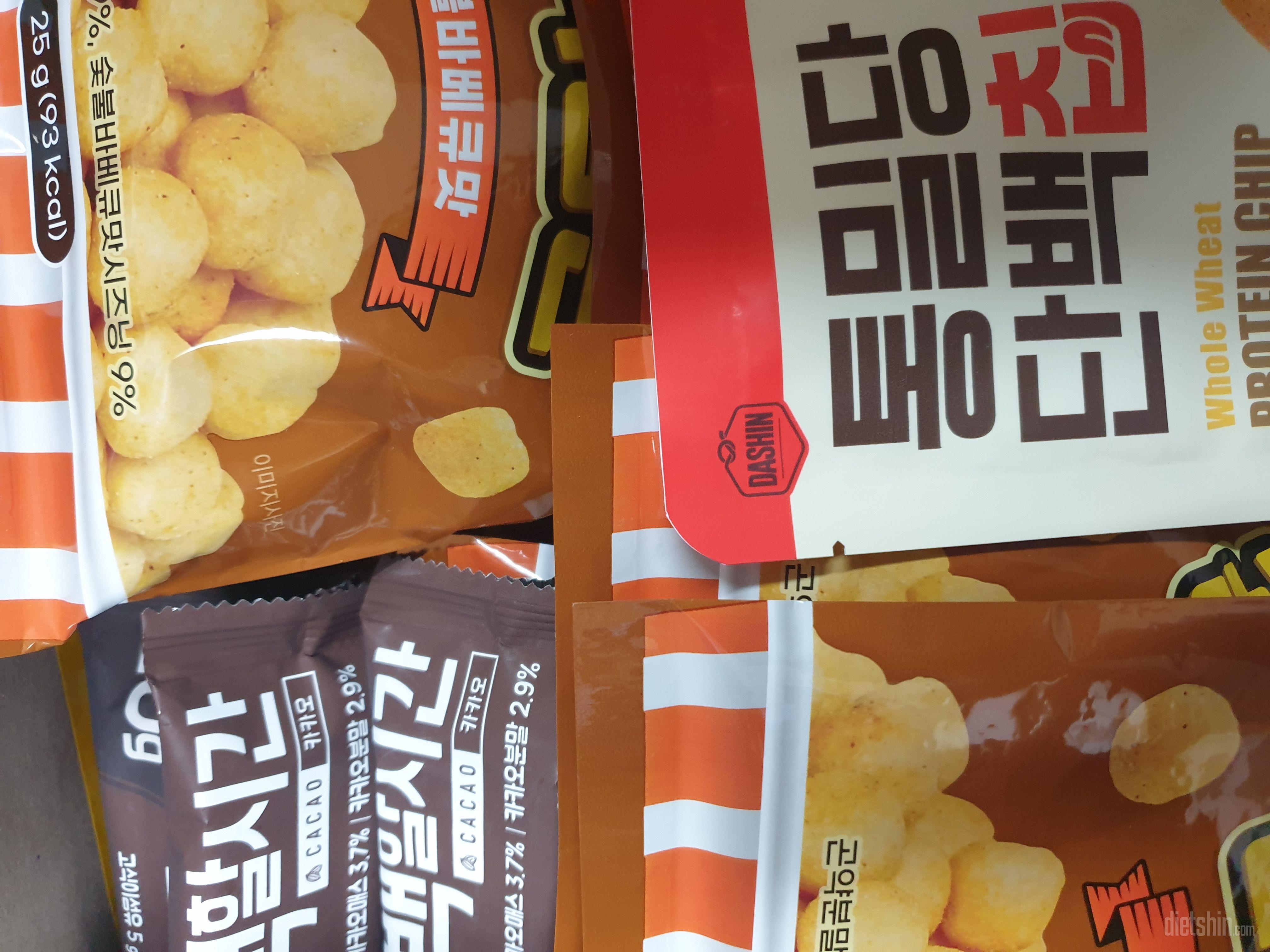 여러가지 간식 구입했는데 이것도 바삭