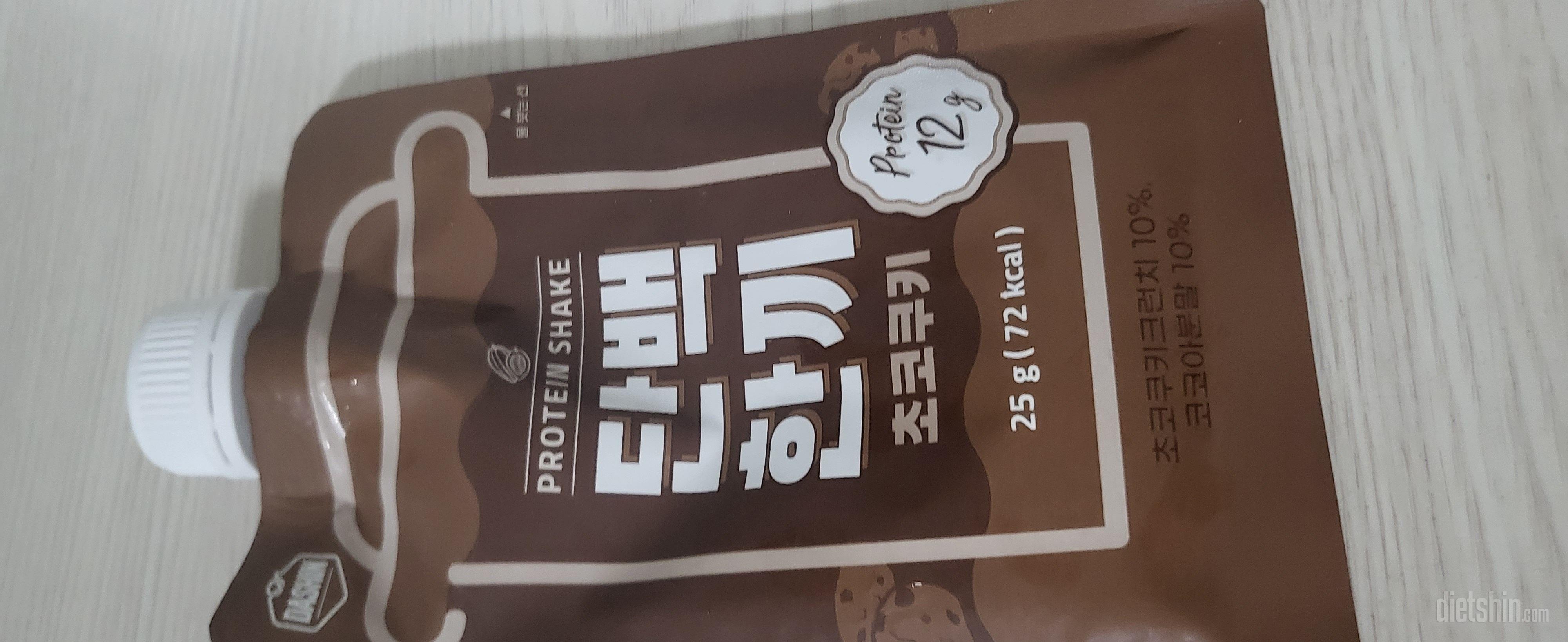 우유에 타먹으니 맛있어요
다른맛도