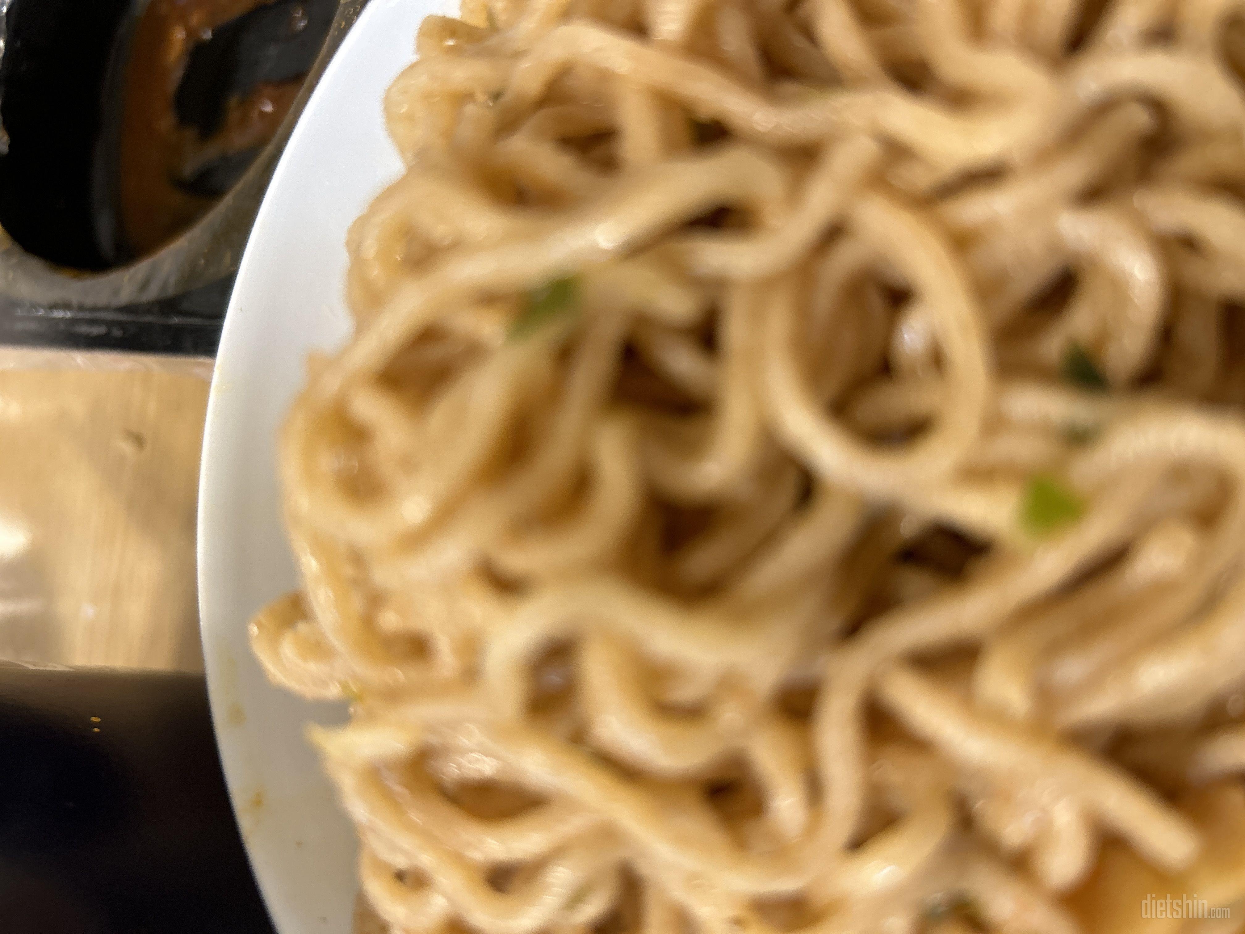 솔직히 맛 없었습니다~~면 다 남겼습