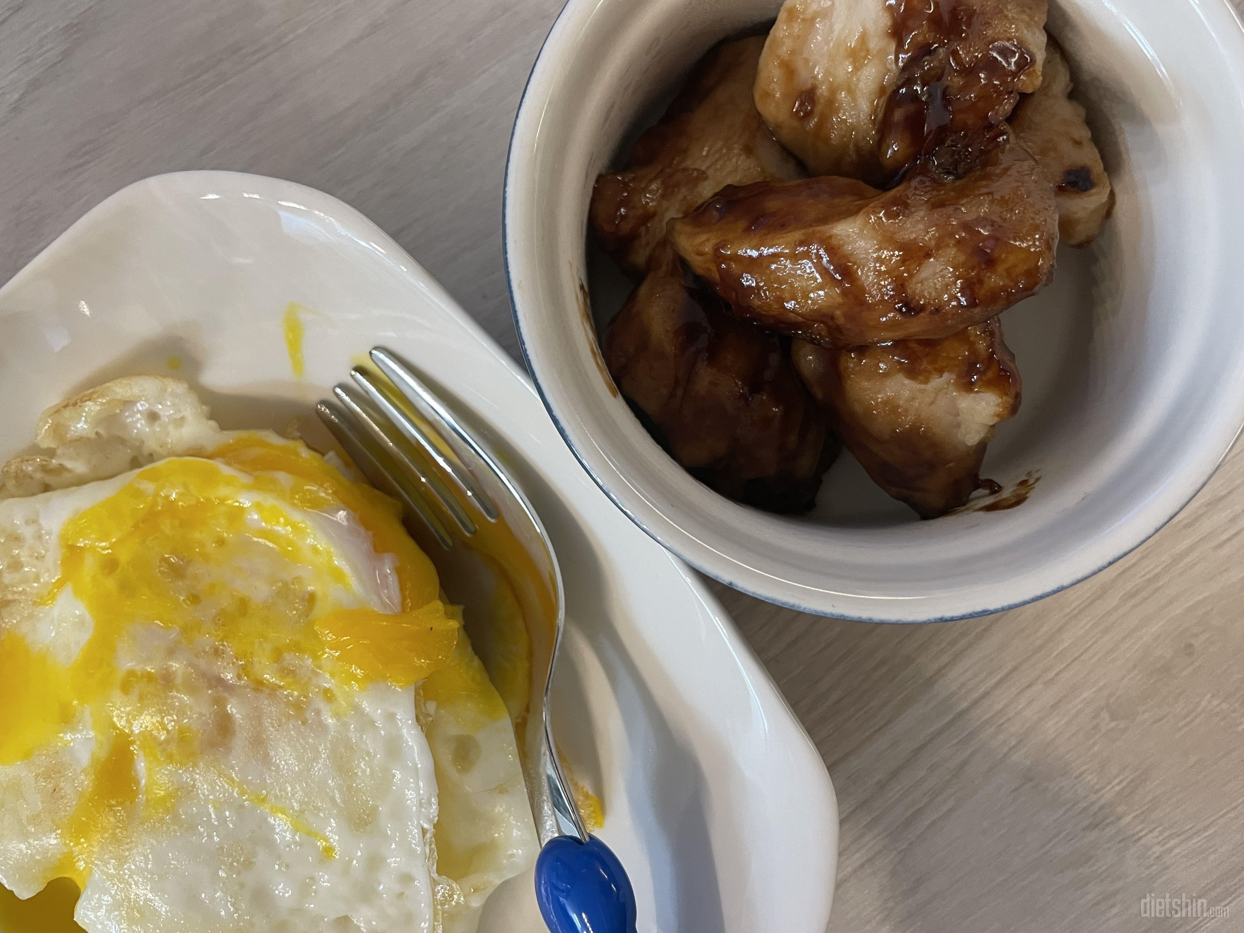 너무 맛있어서 손이 계속 가요ㅠㅠ
