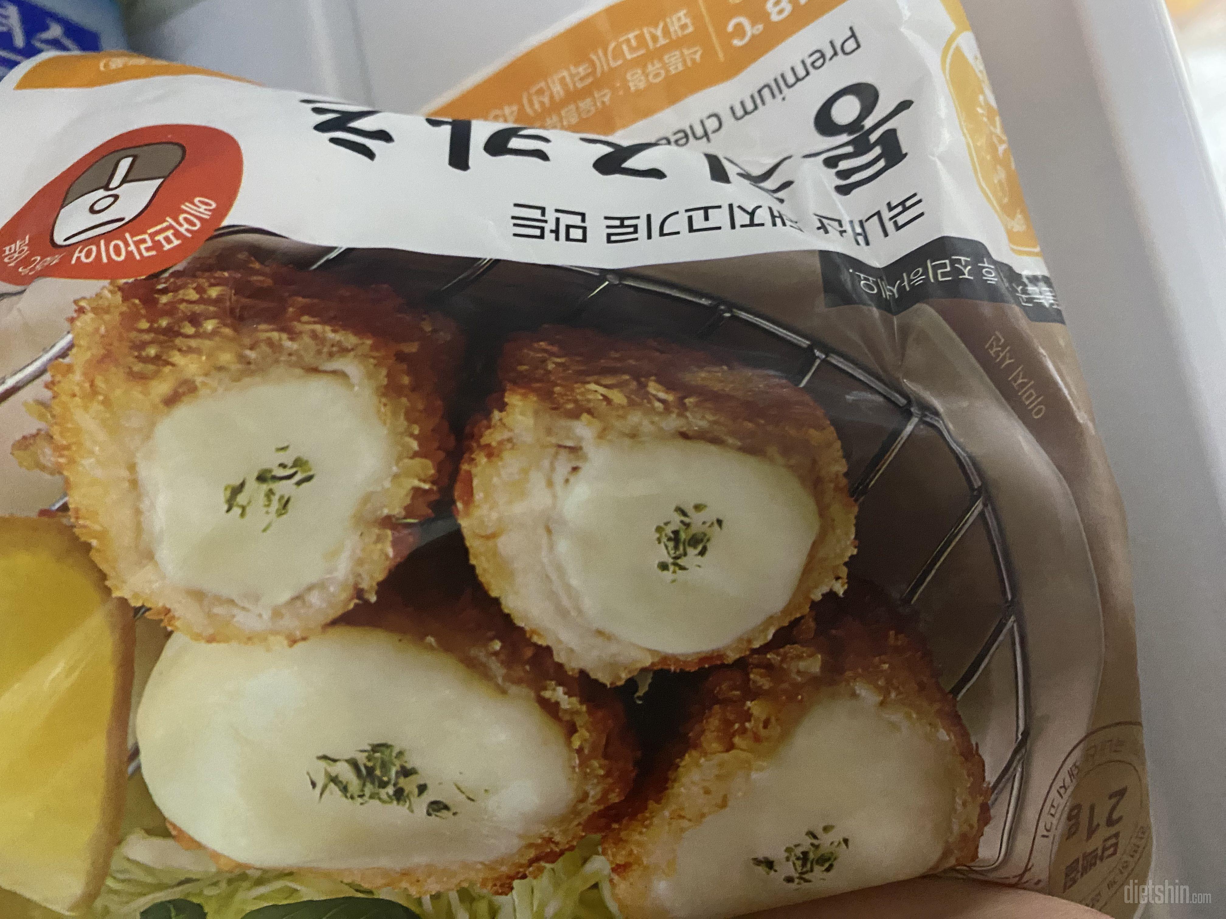 가끔치즈돈까스가 엄청 땡길때가 있어서