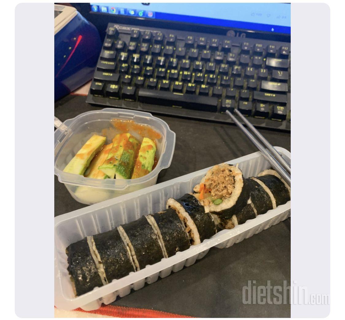 저는 정말 김밥러버+배가 안차면 아무