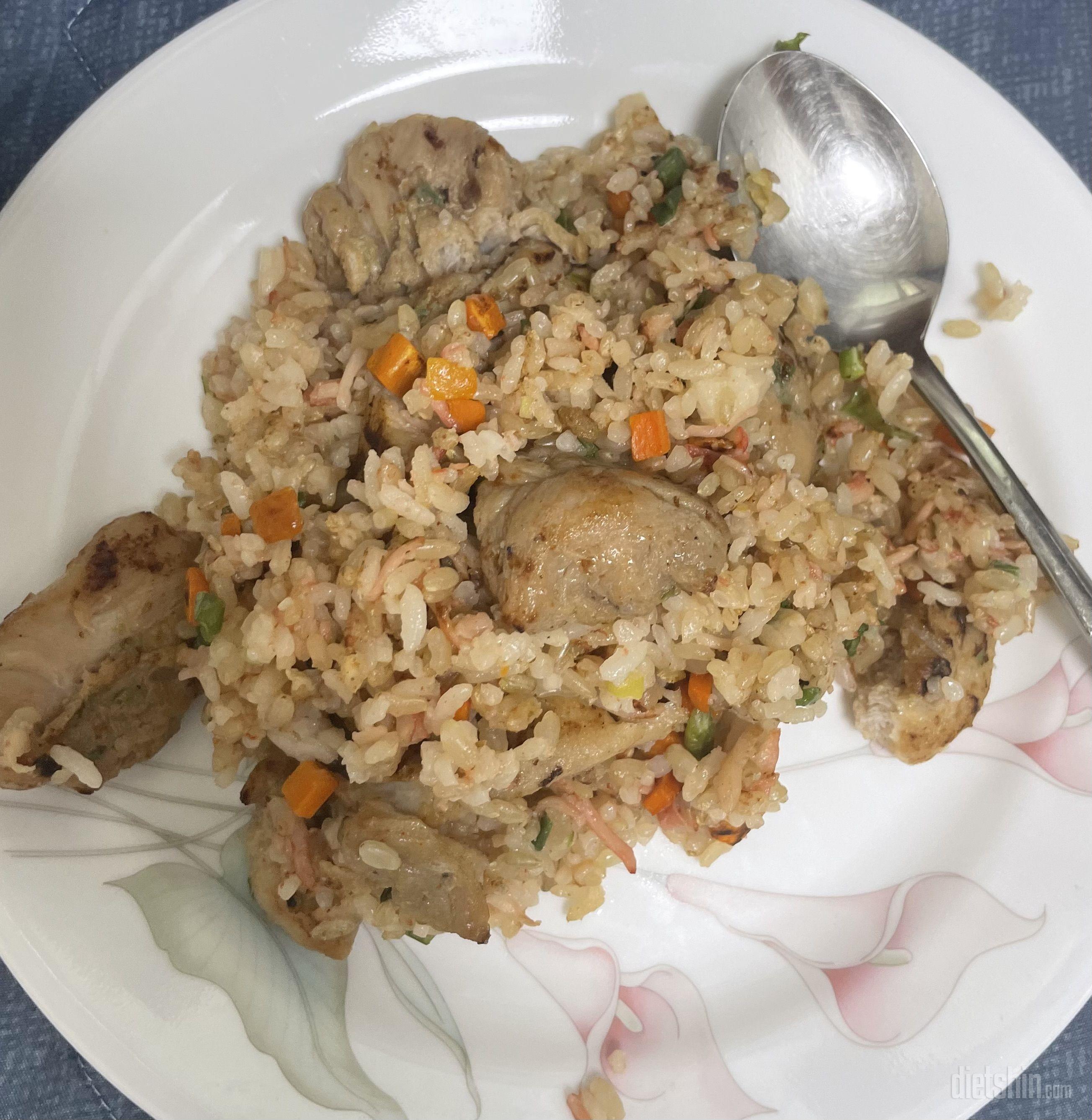 간편하게 한끼식사하기 좋아요ㅎ 맛있음
