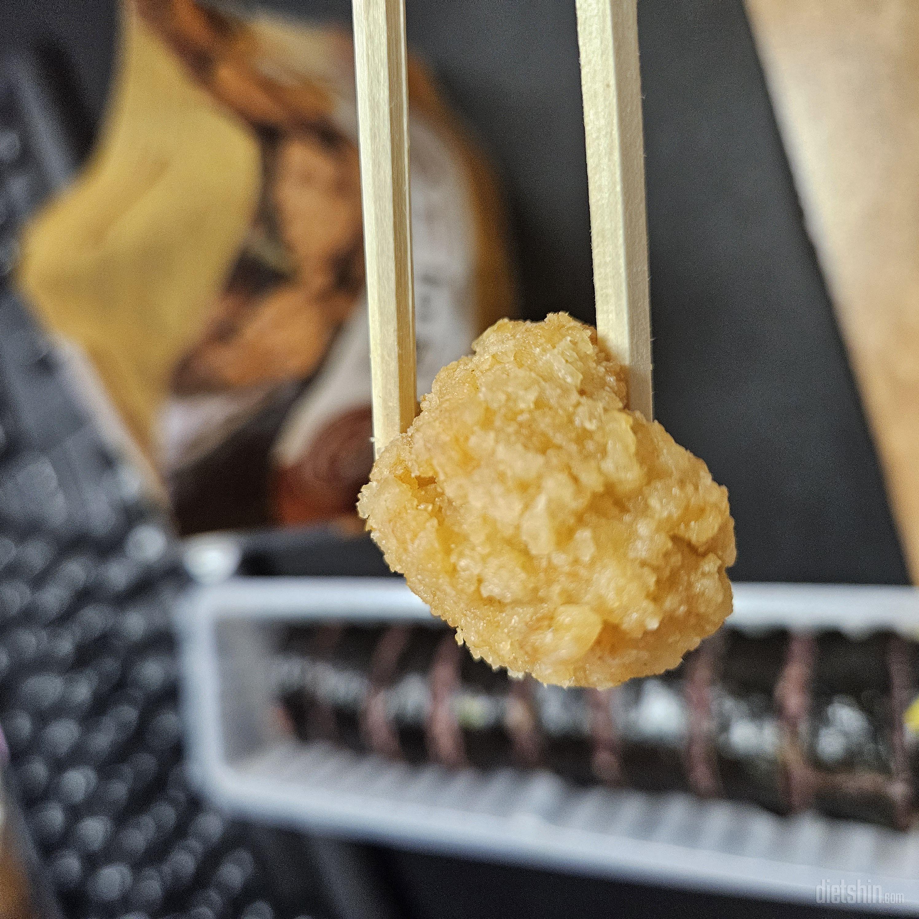 역시 튀기면 맛없을수가 없죠 바삭하니