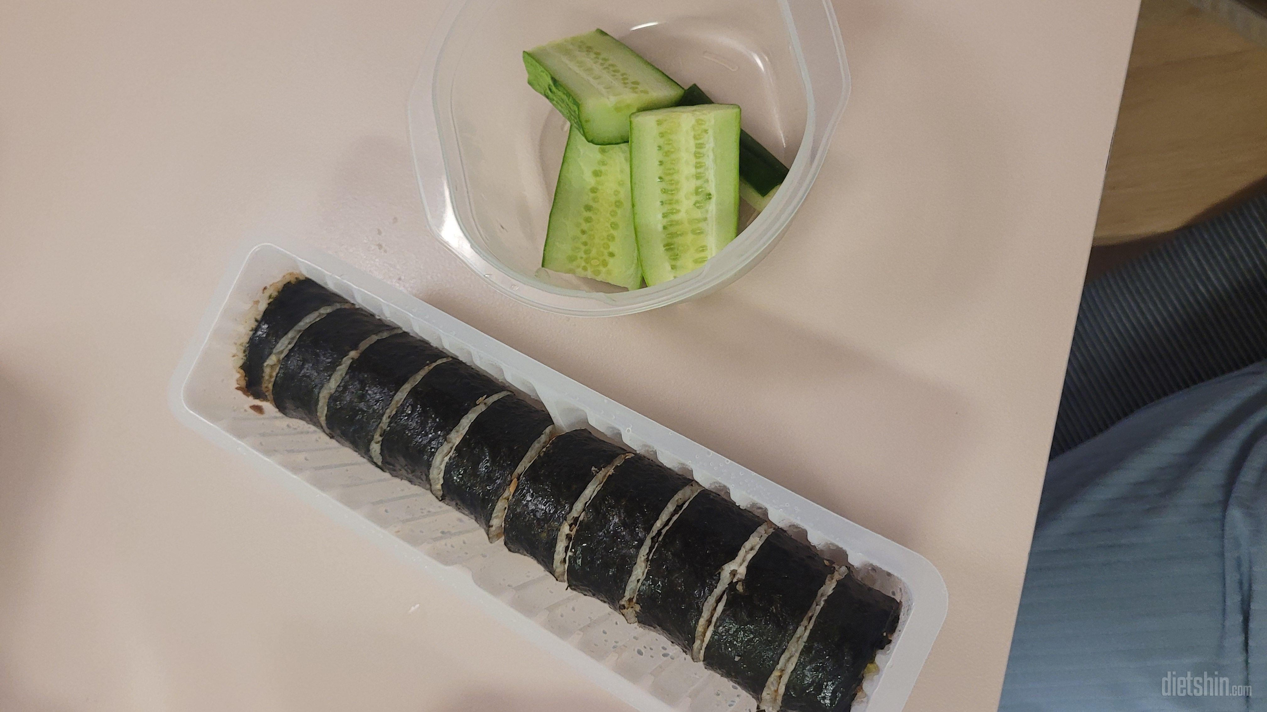 여기 곤약김밥이 제일 맛있어요!! 종