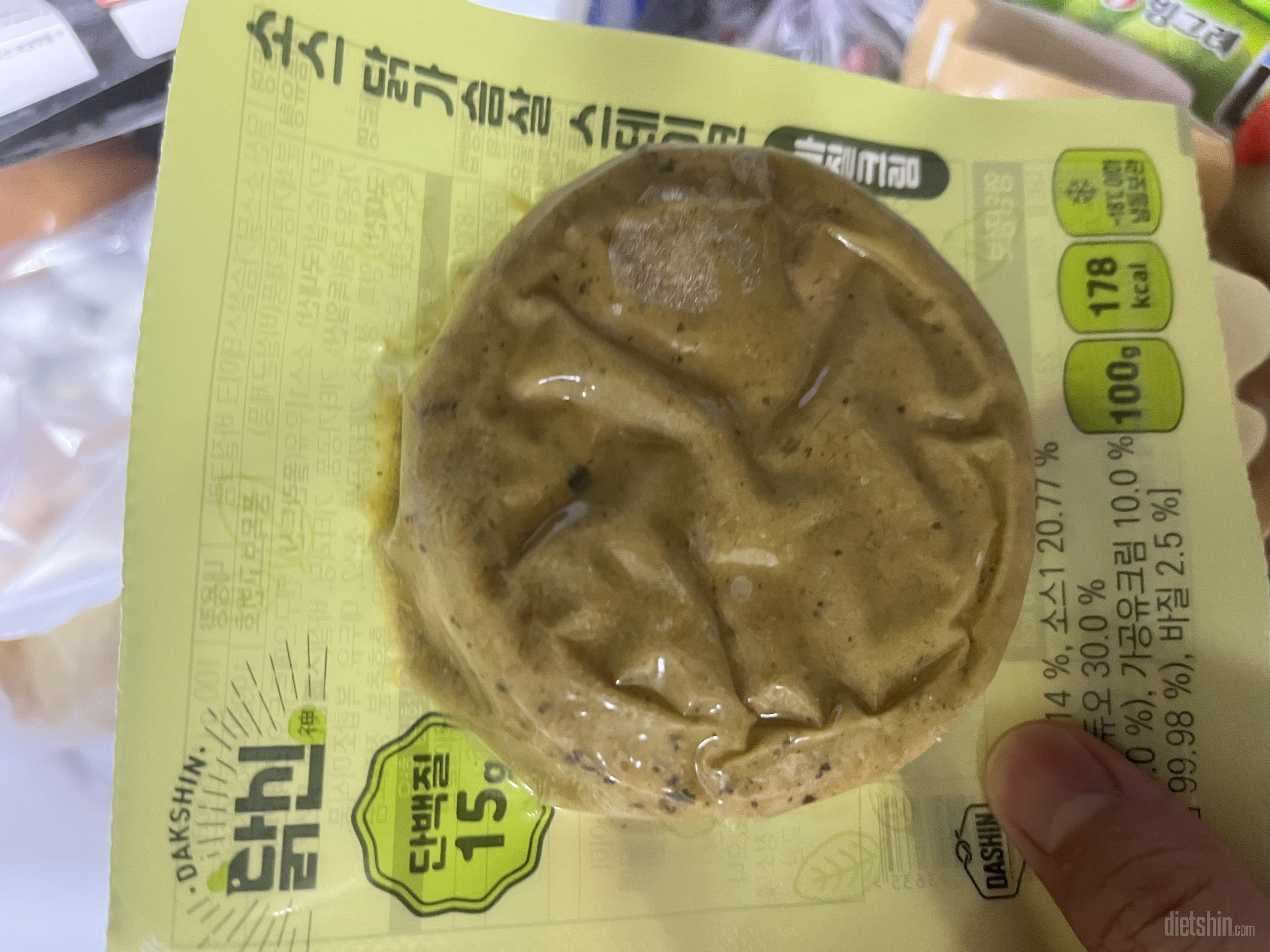 스테이크는 맛도 좋은데~ 먹었을때 끈