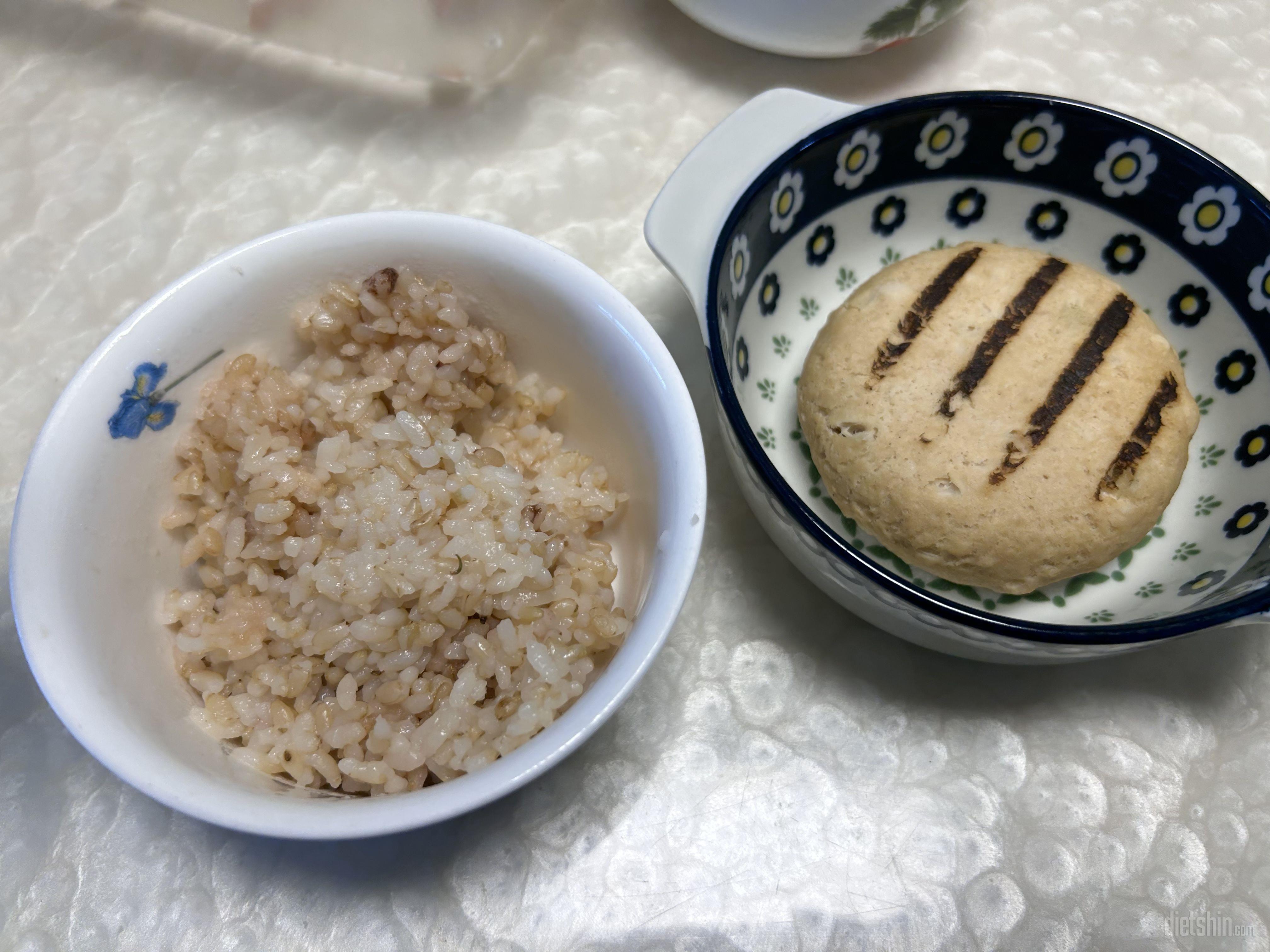 엄청 부드럽고 안에 고구마맛이 고구마