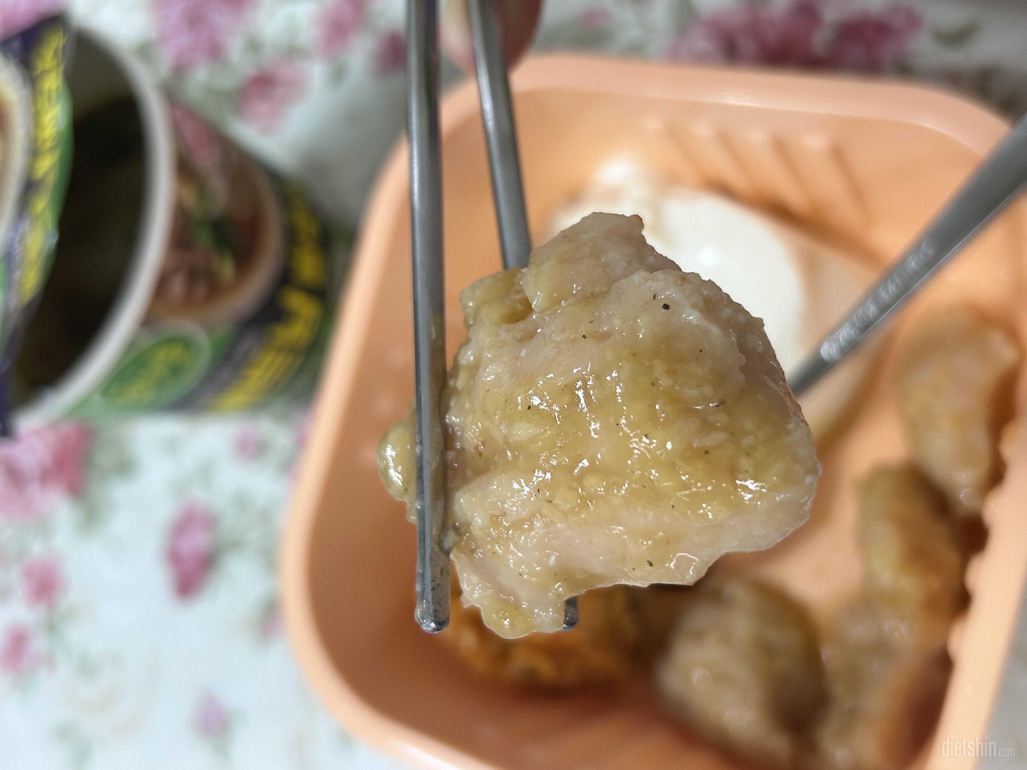 데리야끼가 훨씬 맛있어요
마늘은 느