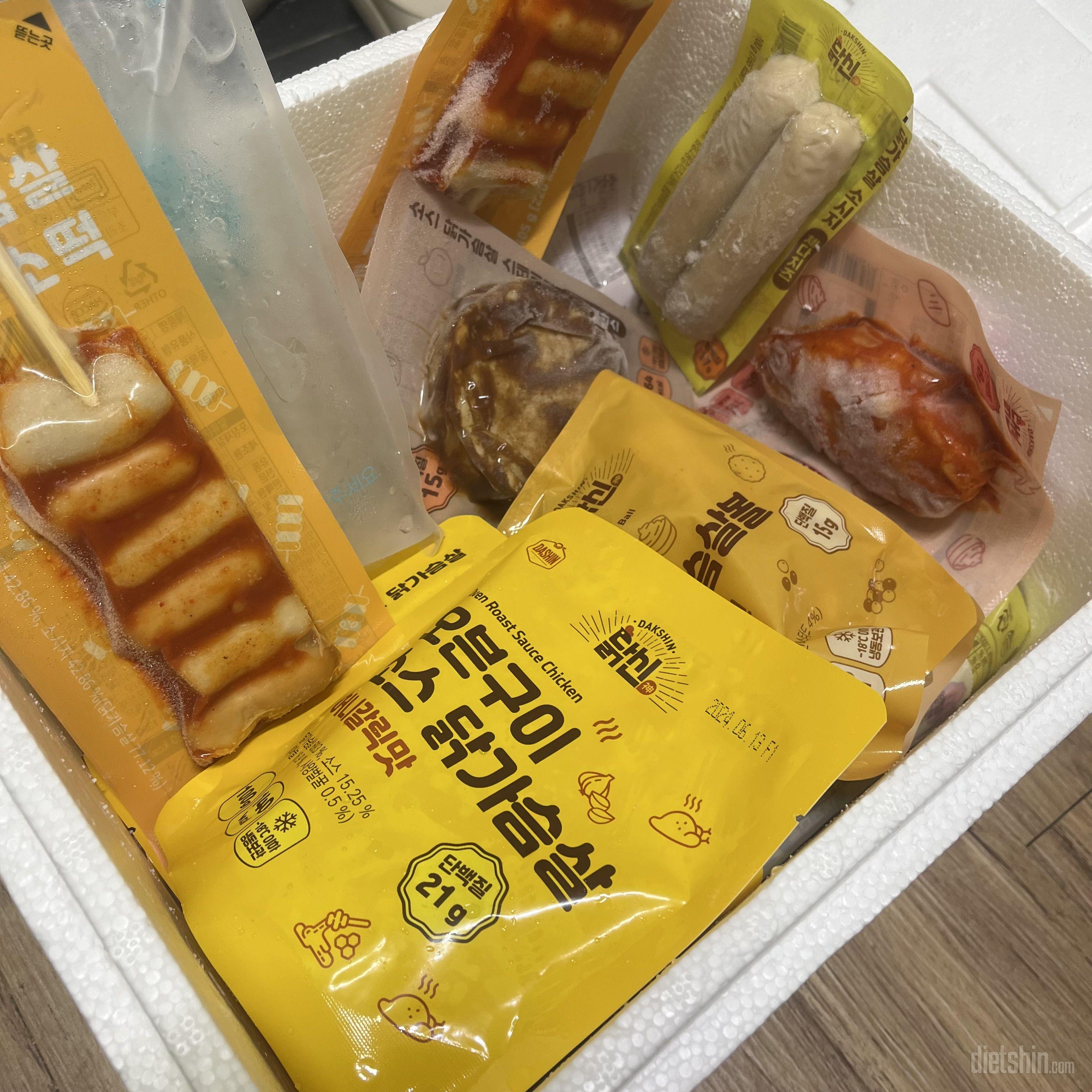 소스스테이크랑 소스닭가슴살 진짜 맛있