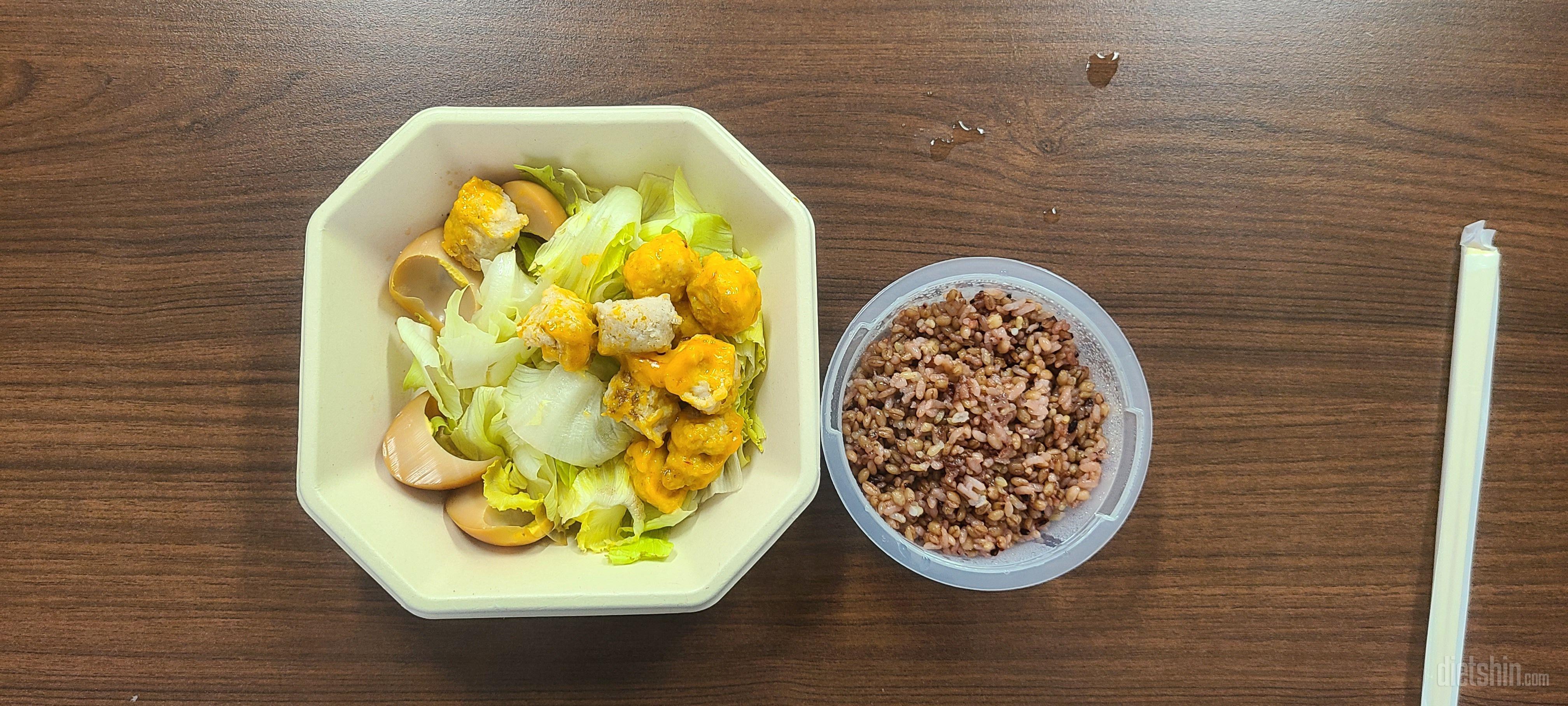 맛잇어요 굿굿
샐러드위에 같이먹으니