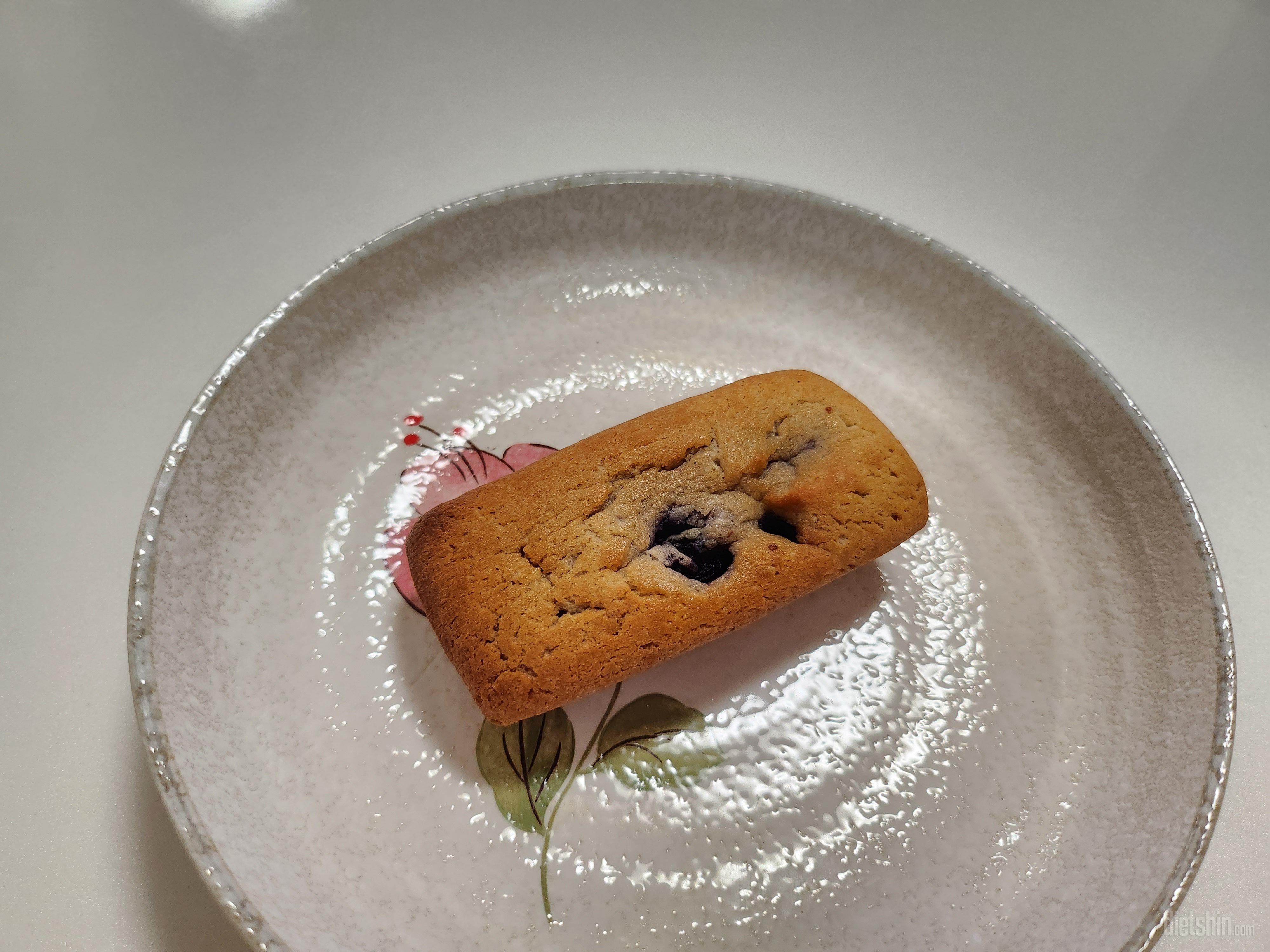 음 제입맛엔 쏘쏘합니당!! 살짝 퍽퍽