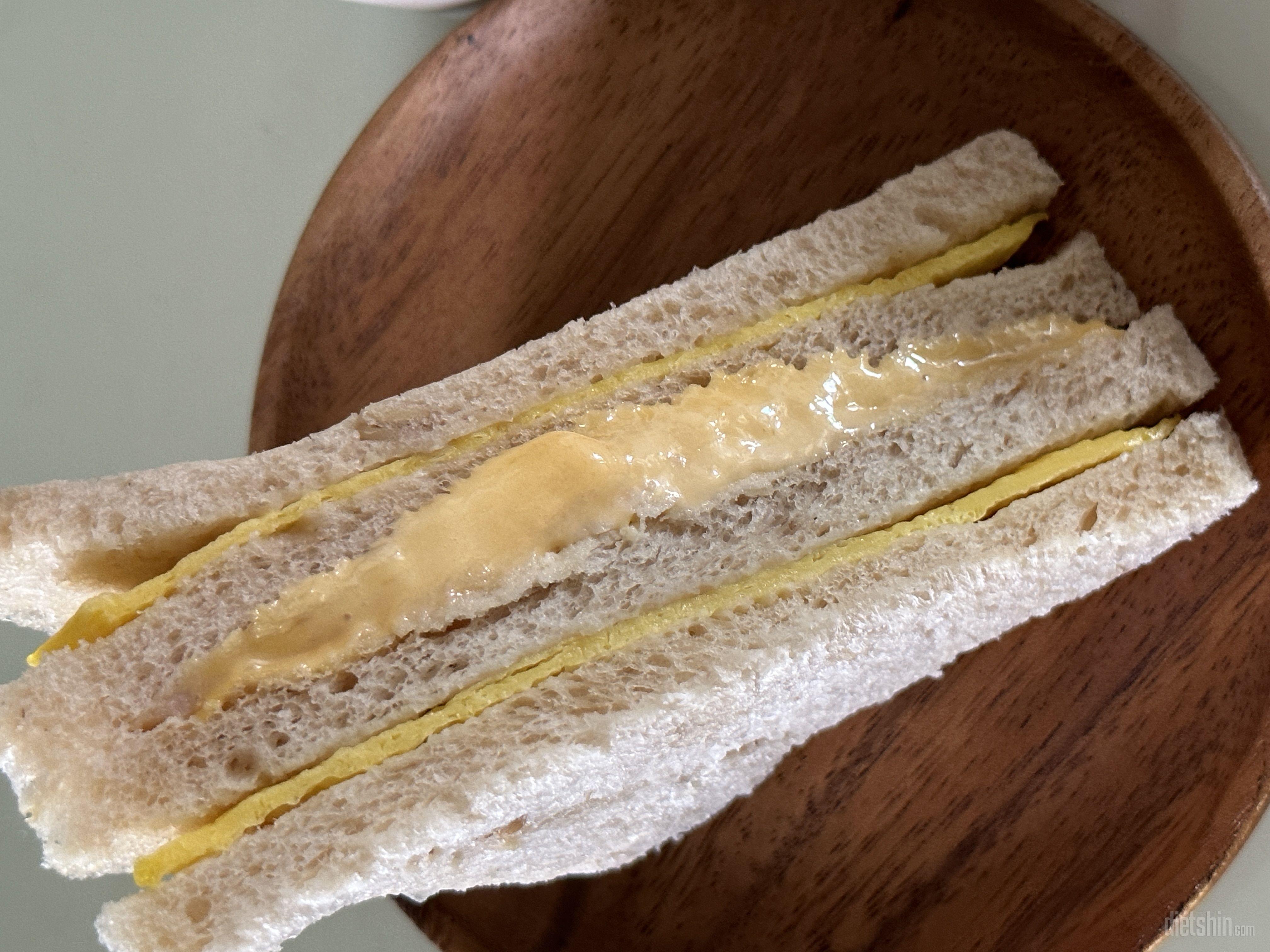 샌드위치 너무 맛있어요..... 다만