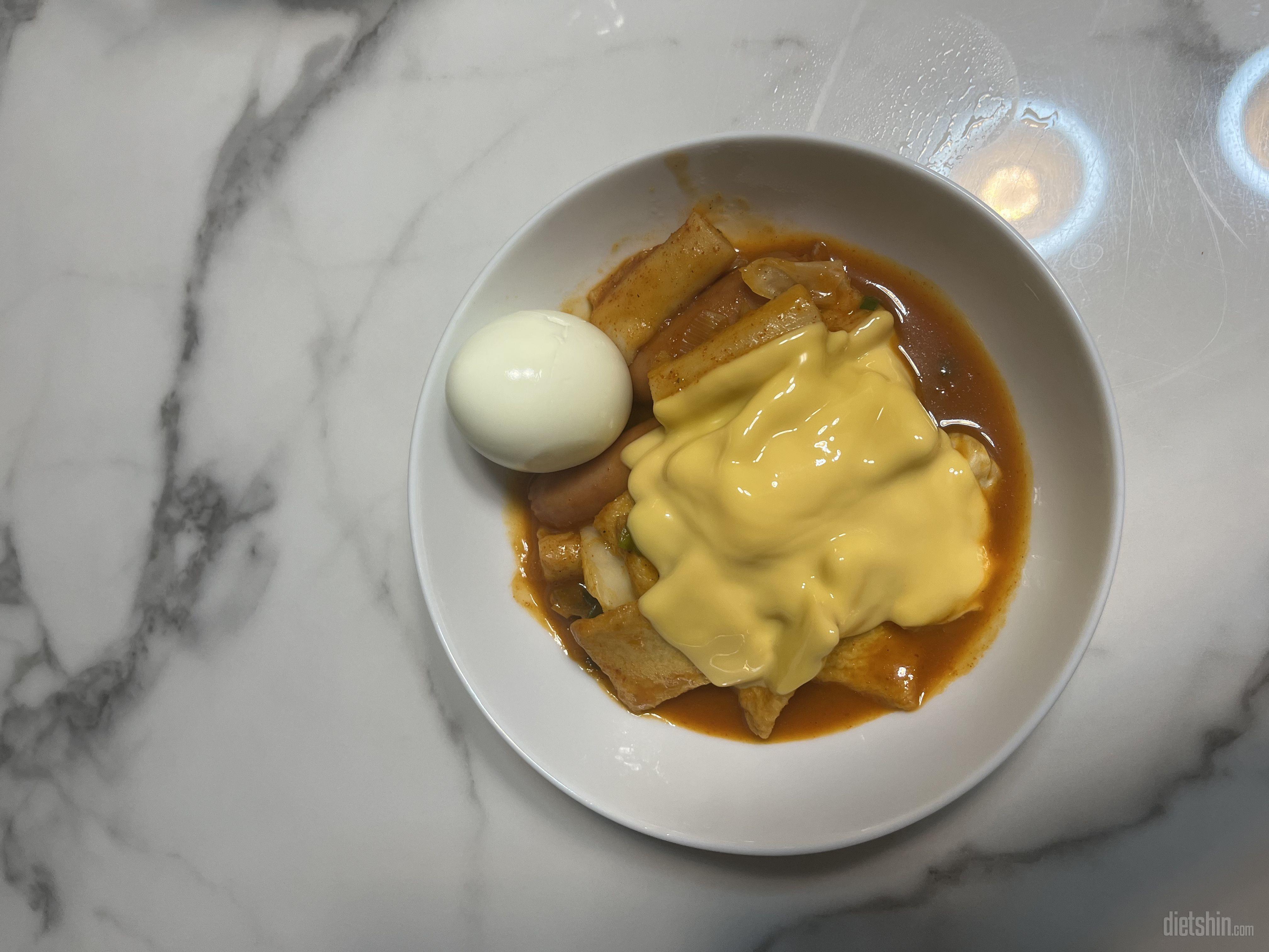 맛있는데 떡이 좀 이질감이 들어요