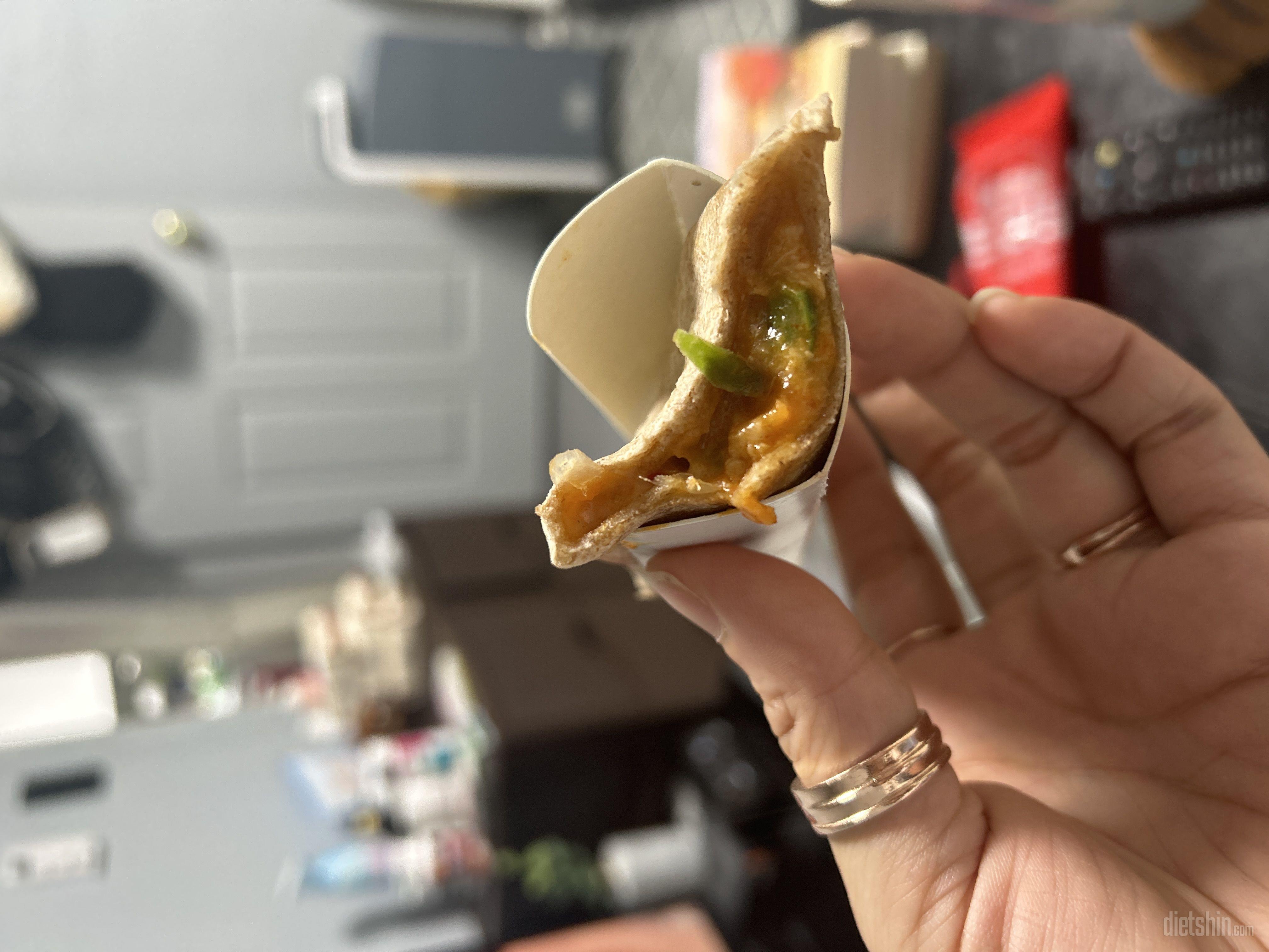 속ㅇㅣ든게 적지만
맛있어욥!
