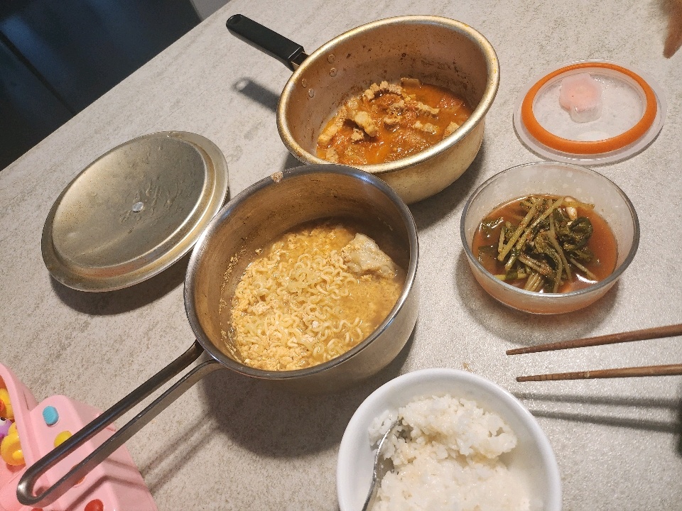 08월 10일( 아침식사 933kcal)