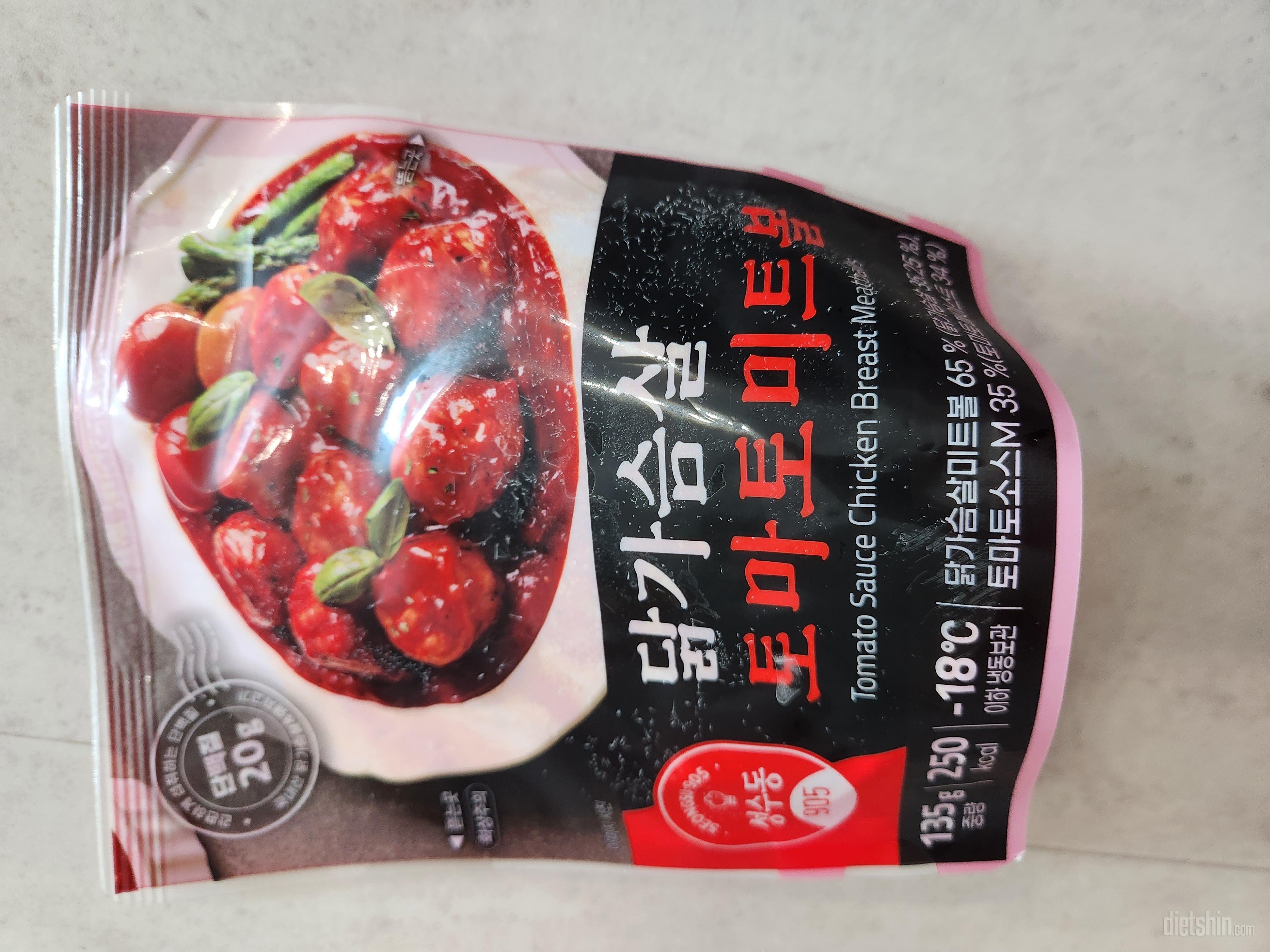 소스가 감칠맛이 장난아니네요. 고기도