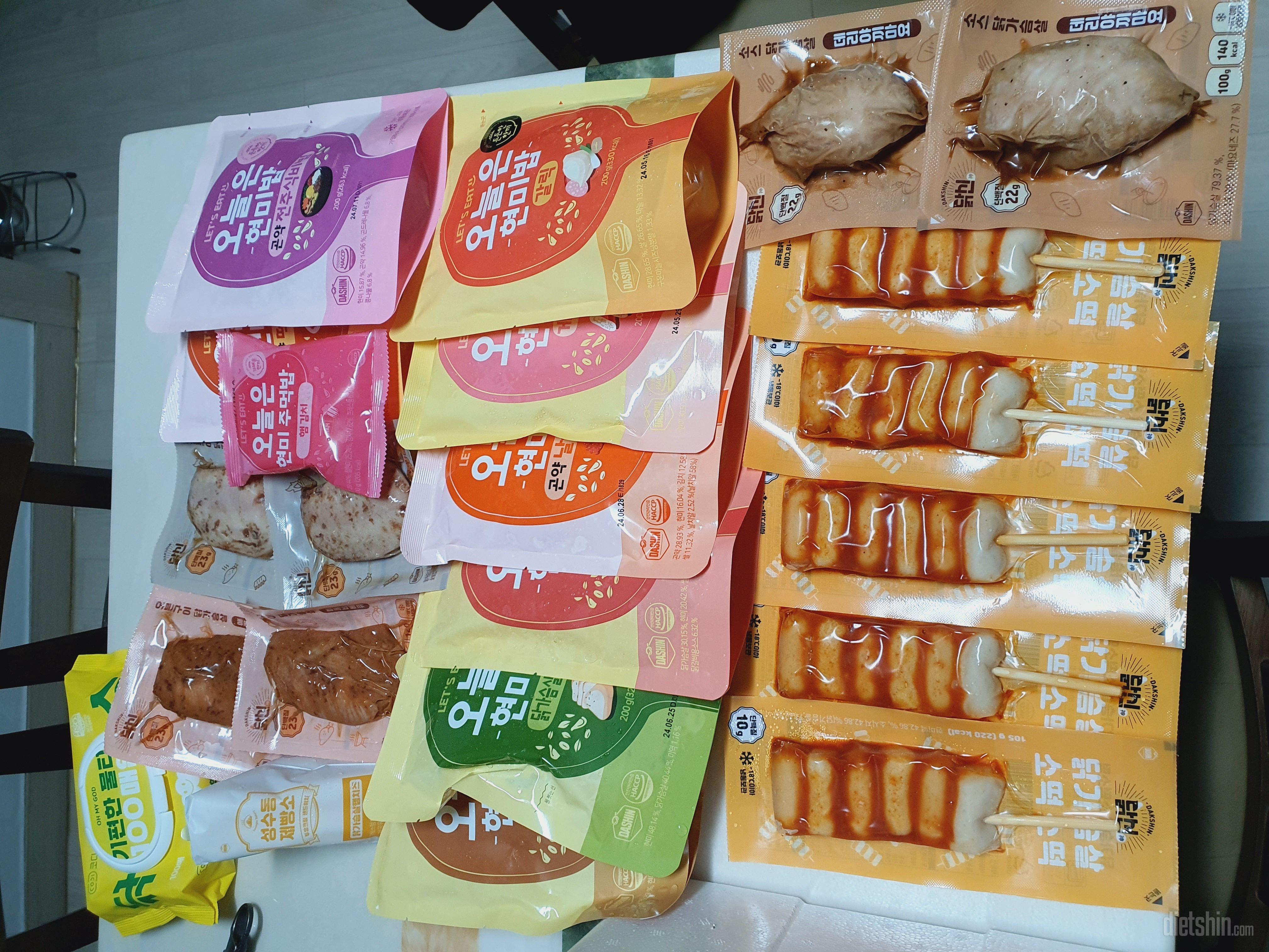 소스는 맛있는데 닭가슴살이랑 어울리는