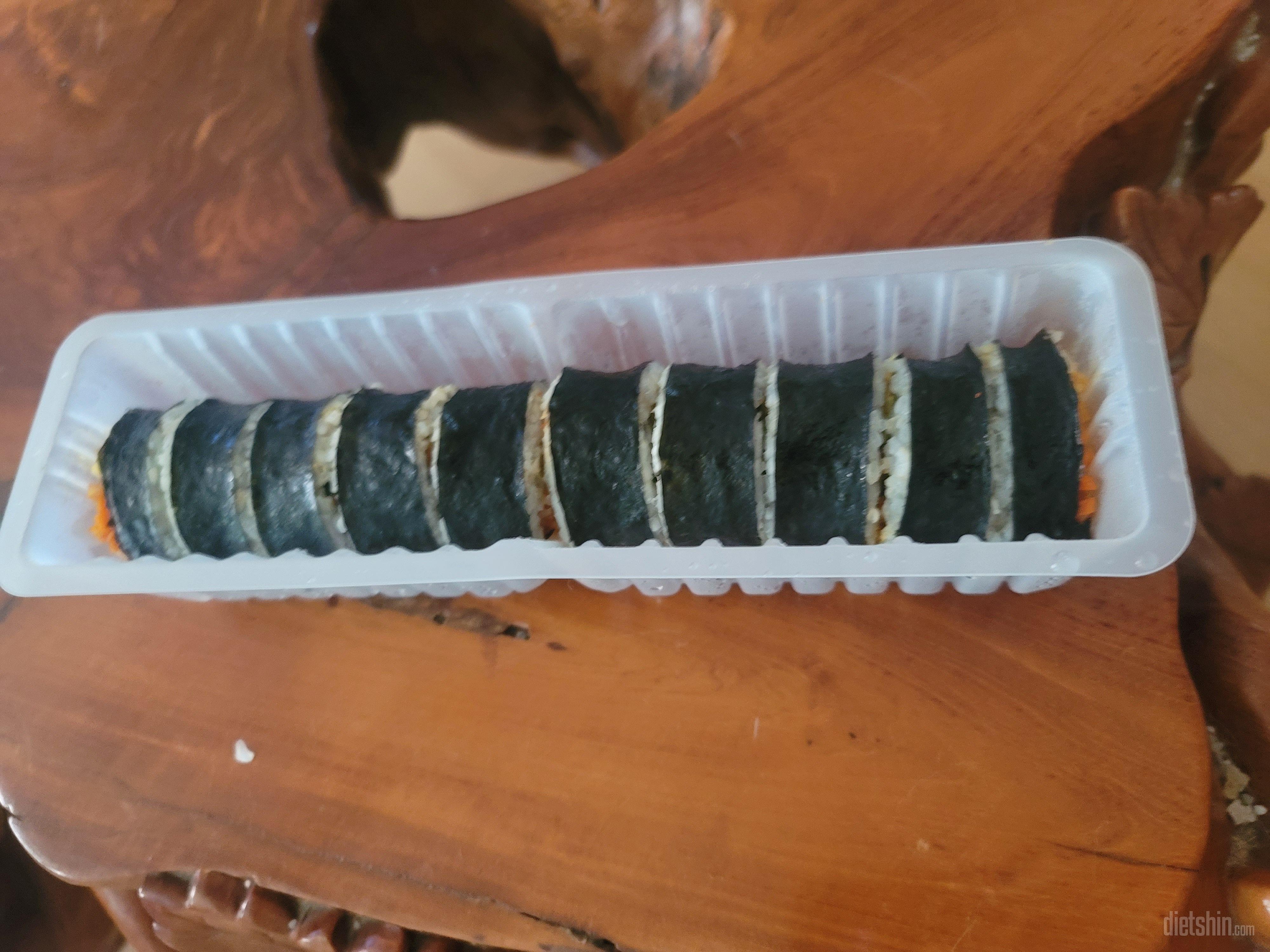 계란김밥은 맛이 밍밍해요. 불고기 김