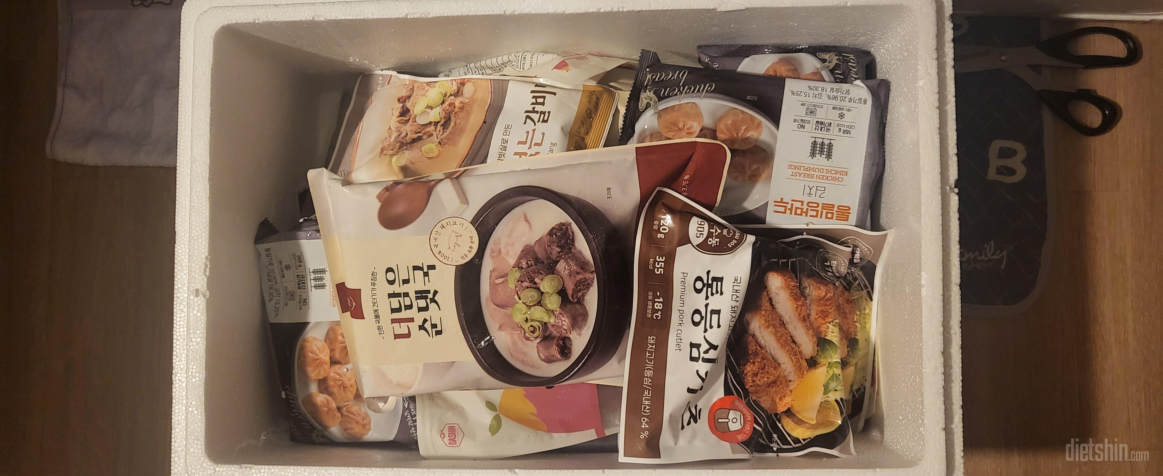 지난번 치즈맛도 구입했었는데요.  얘