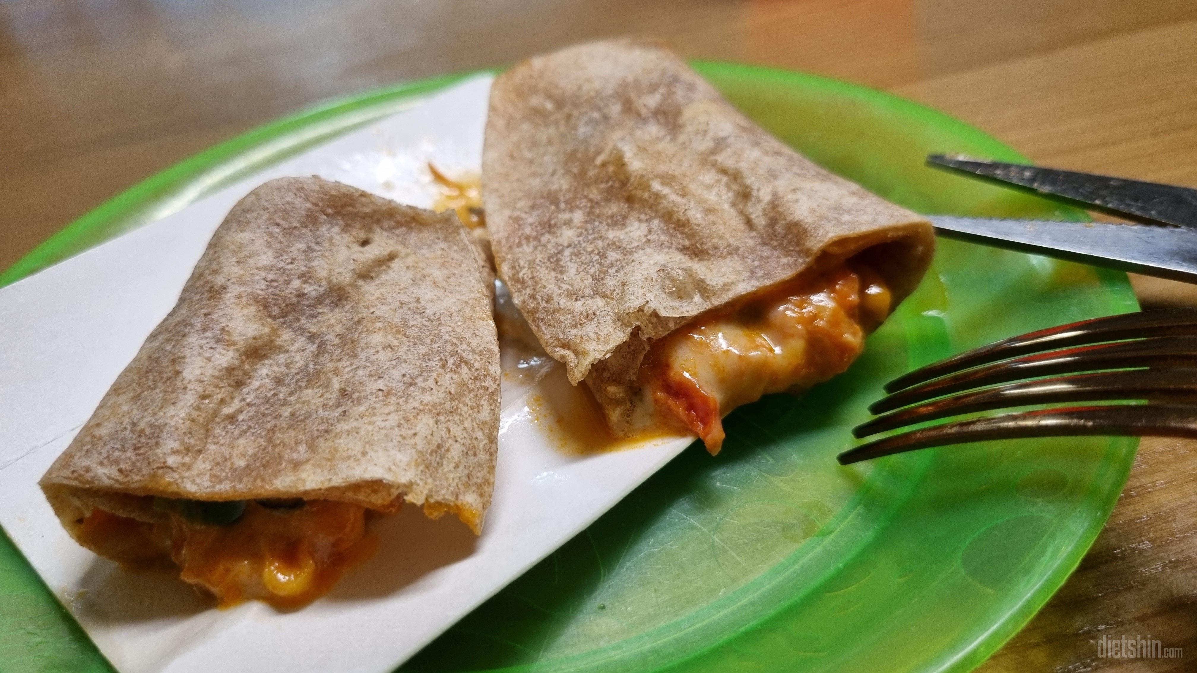 맛은 먹을만한데 실제는 속이 넘 부실