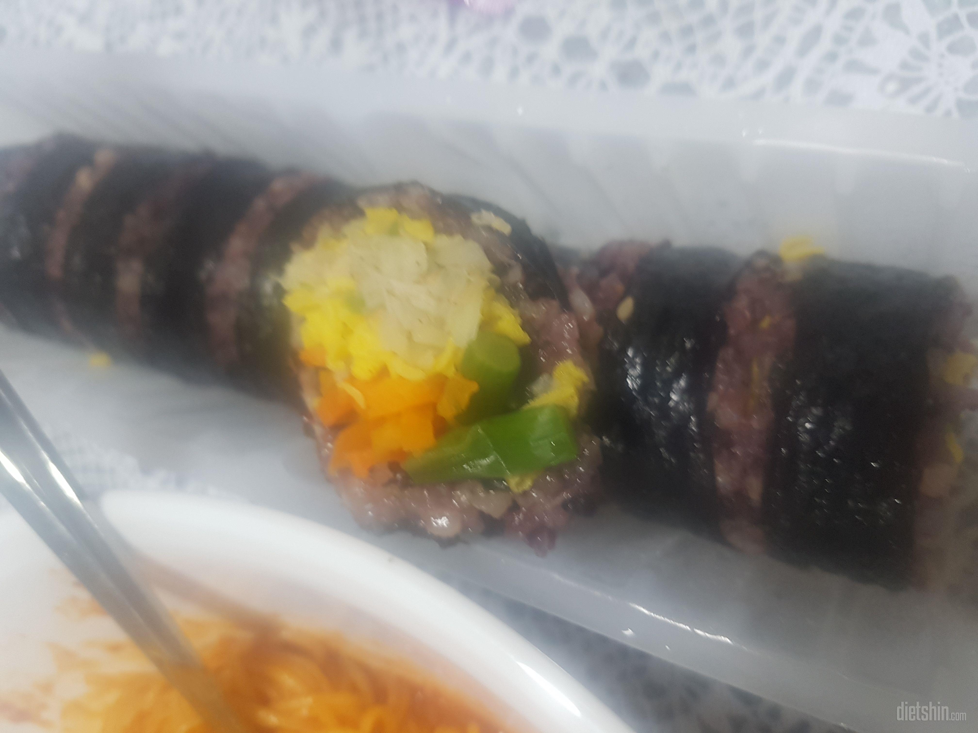 가끔식 김밥이 먹고 싶을때가 있는데
