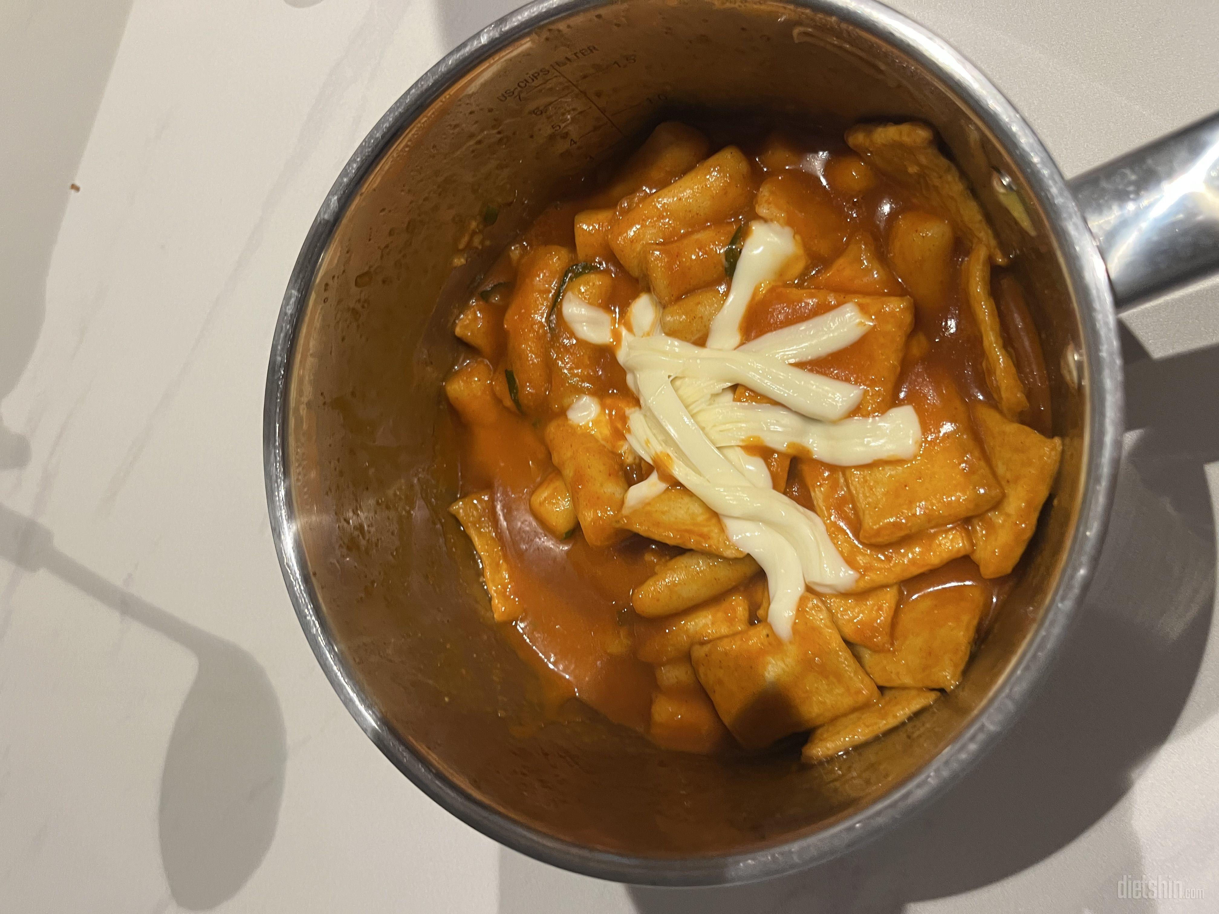 떡도 부드럽고 맛있고요 
어묵이 미