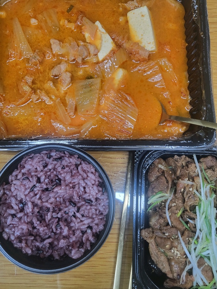 11월 03일( 저녁식사 884kcal)