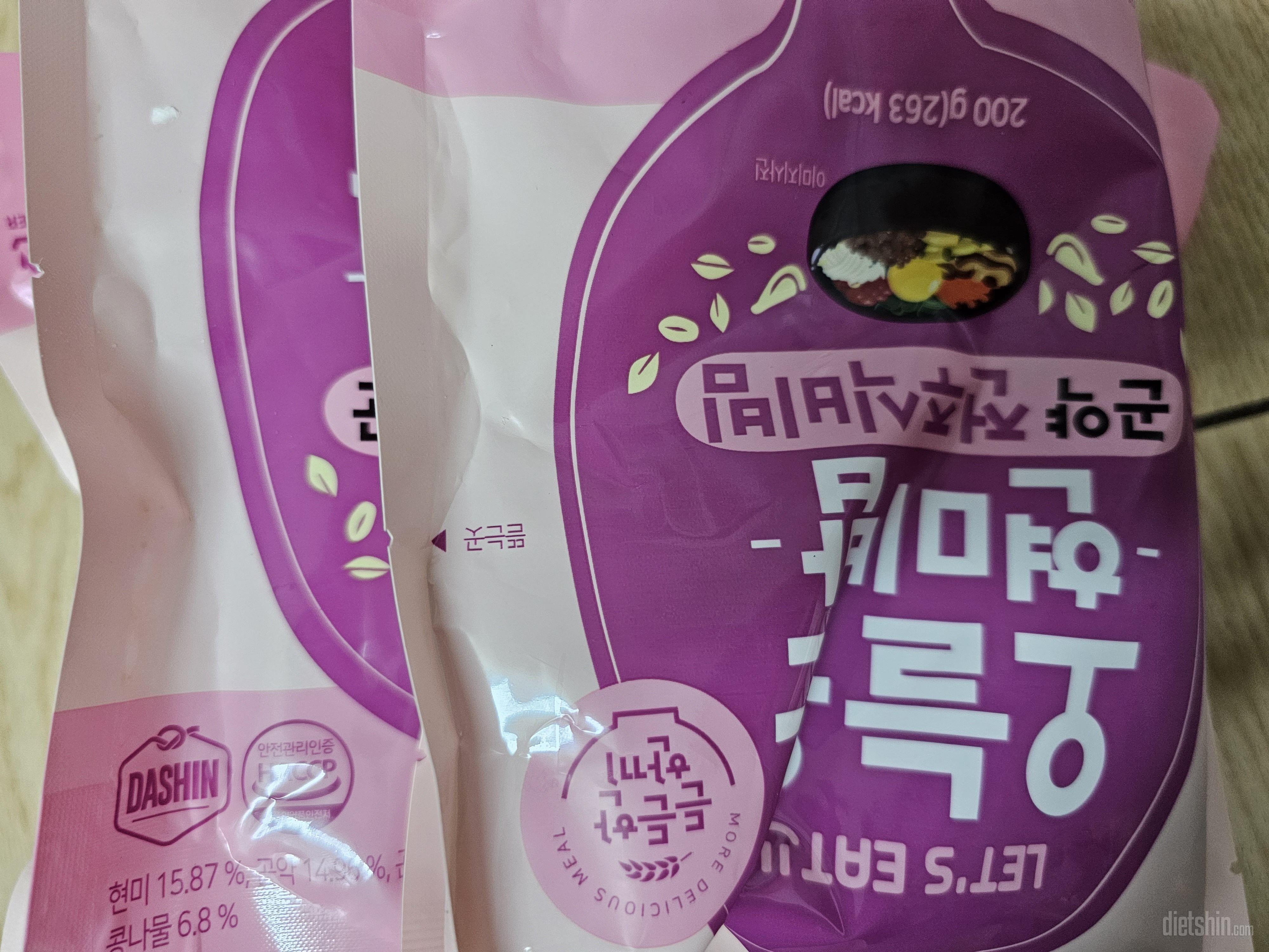 살짝 비싸긴하지만 맛은 좋아요