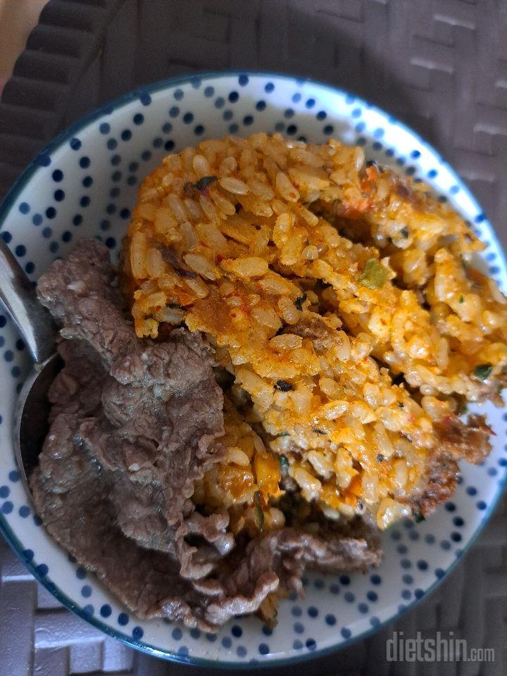 오늘은 점보 현미주먹밥 산채비빔밥 맛으로 든든하게ㅎㅎ