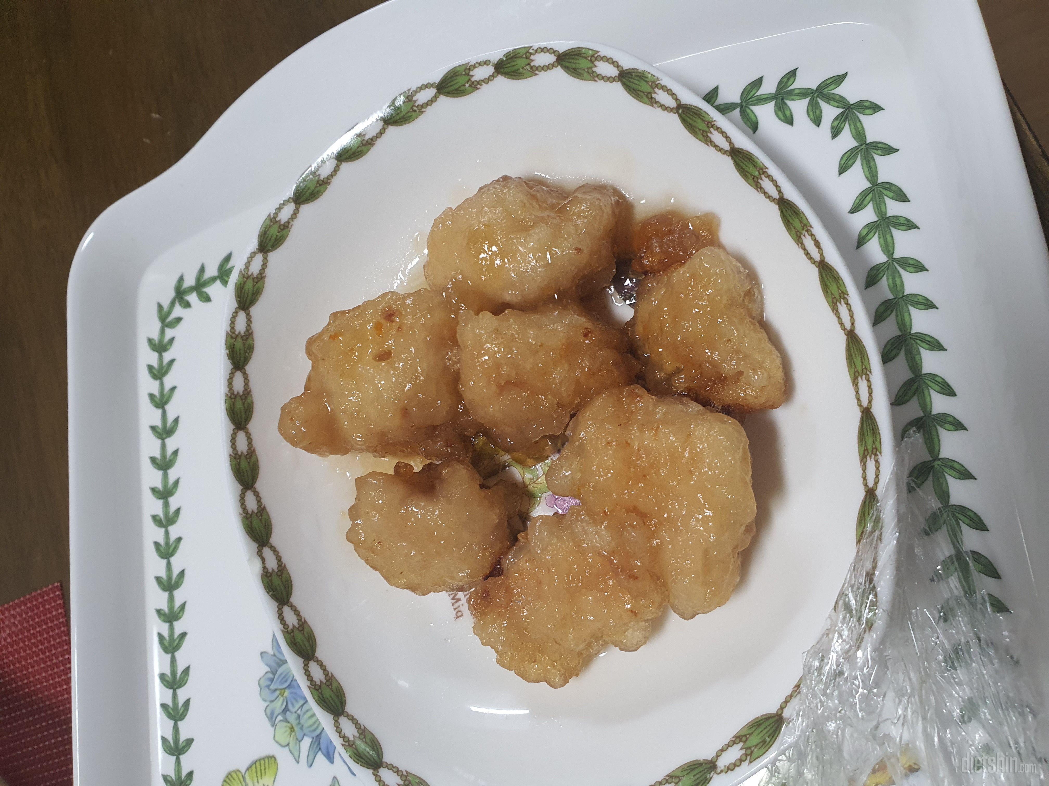 꿔바로우 맛있어요.멘보샤도 맛있어요