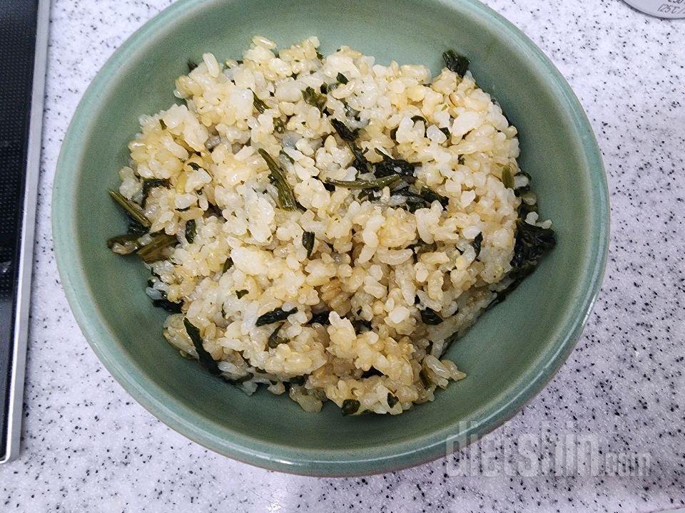 가볍지만 든든한 한끼 고소하고 맛있는 오늘은 현미밥