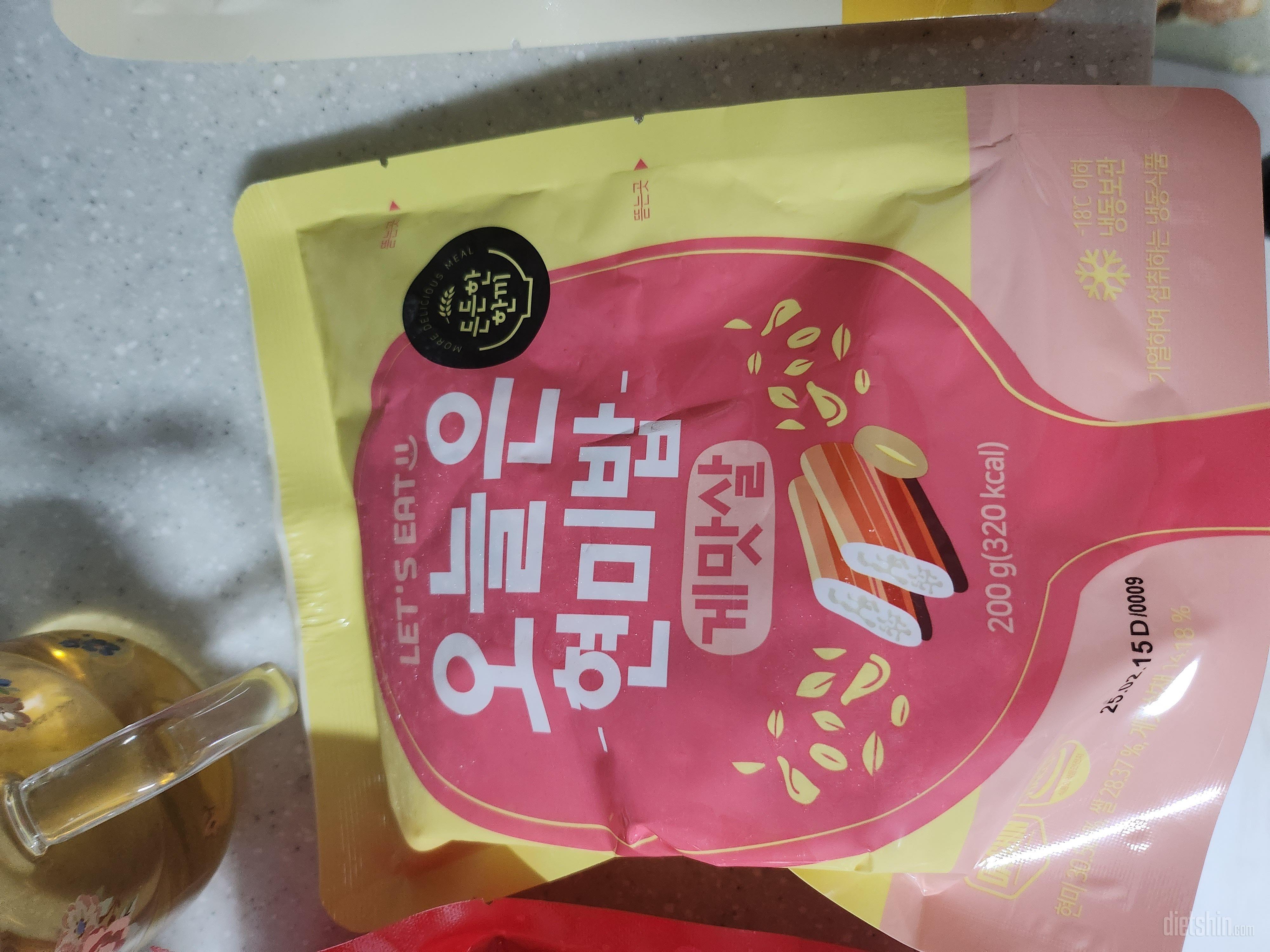 여러가지 맛과 행사로 저하게 구입했어