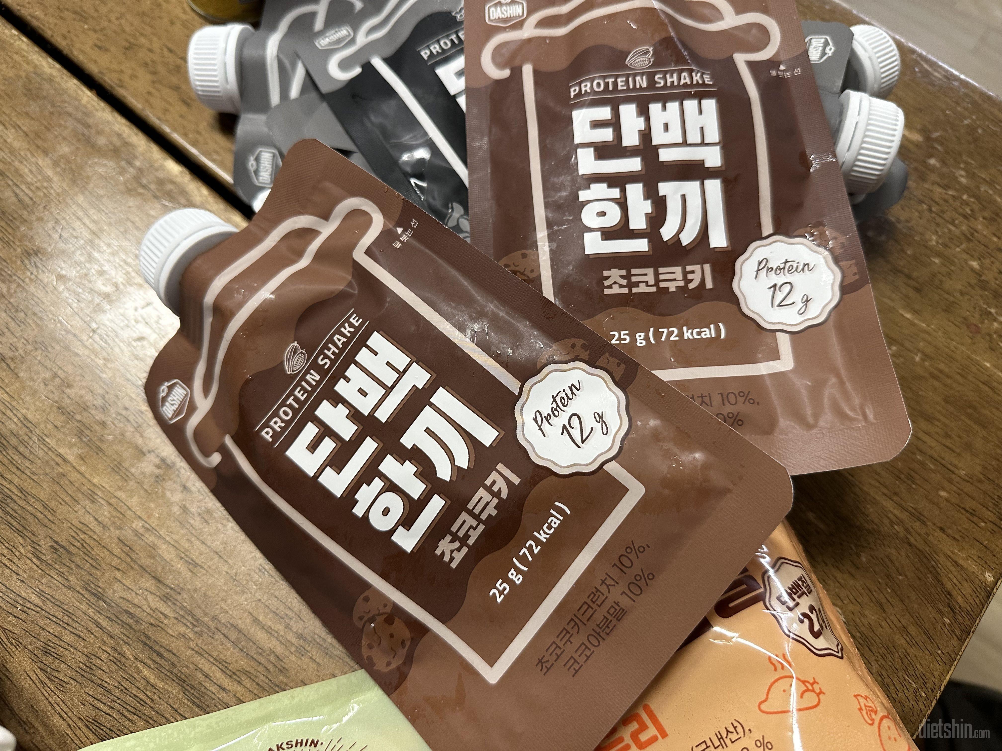 잘 안풀어지긴 해요. 초코는 속세의