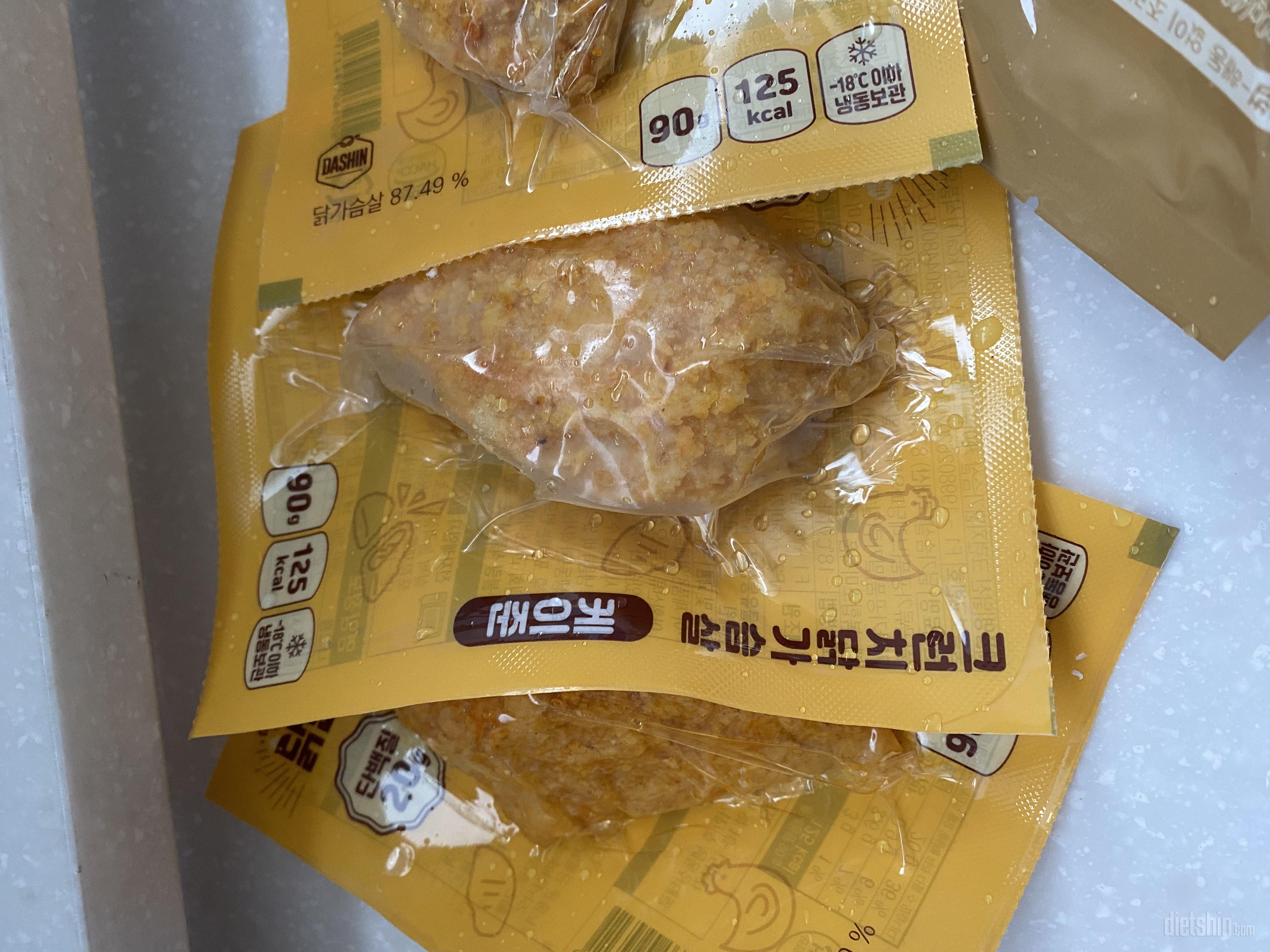 에프에 돌렸는데 엄청 촉촉하네요
크