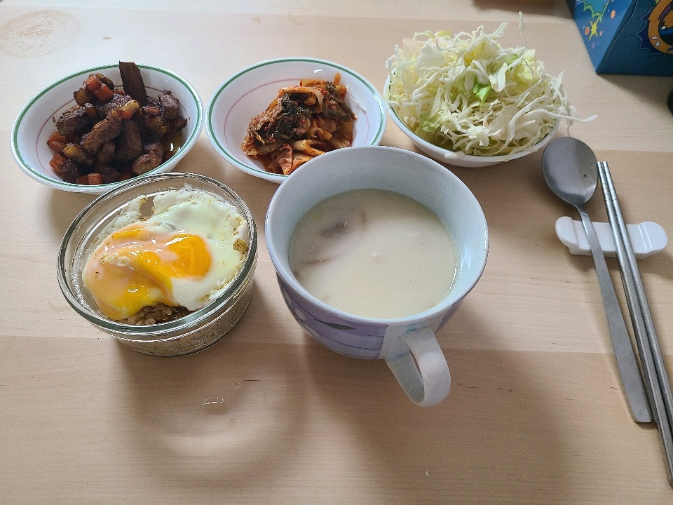 07월 25일( 점심식사 1035kcal)