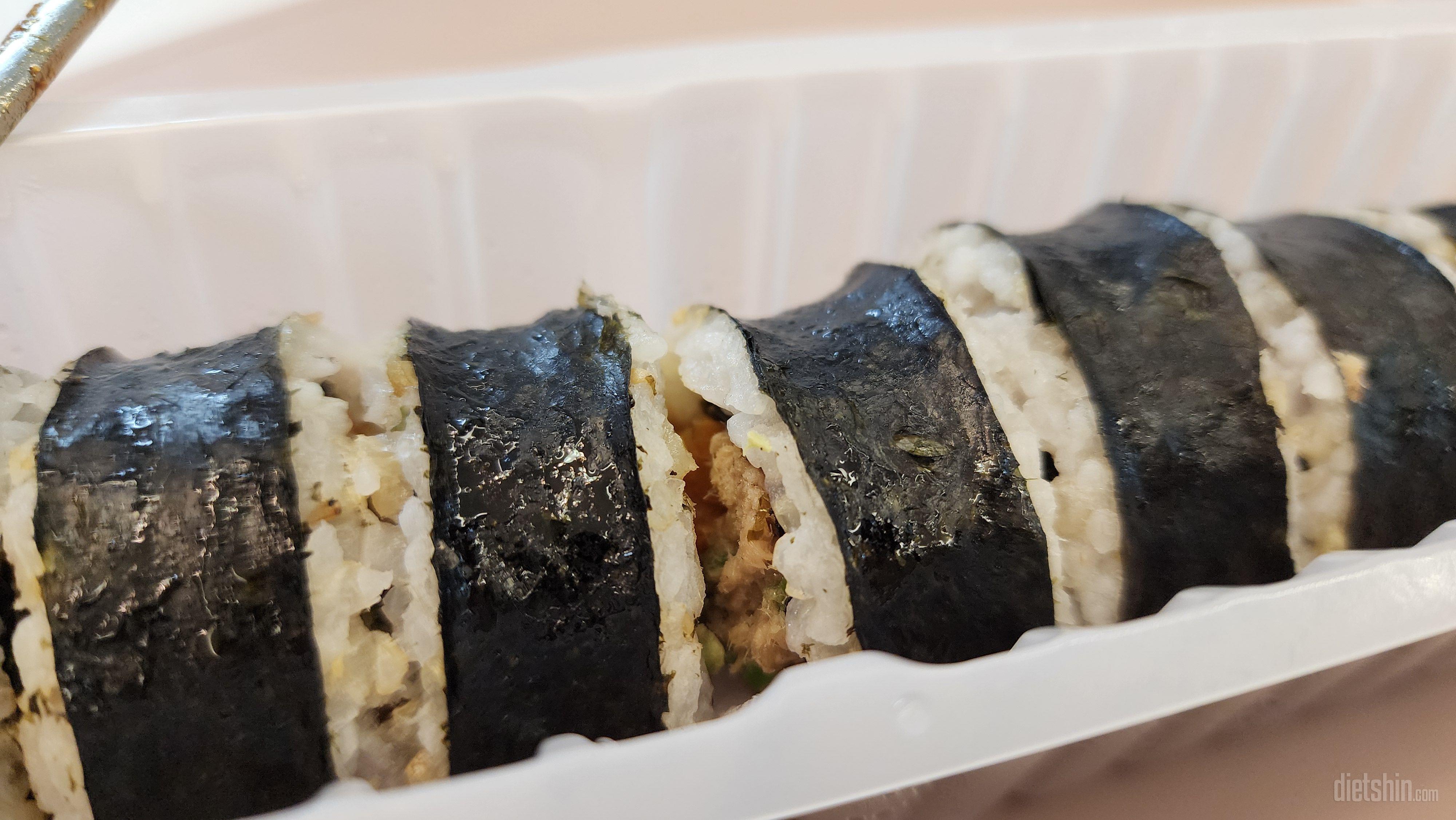 데워먹는 김밥별로인데 괜찮네요
매워