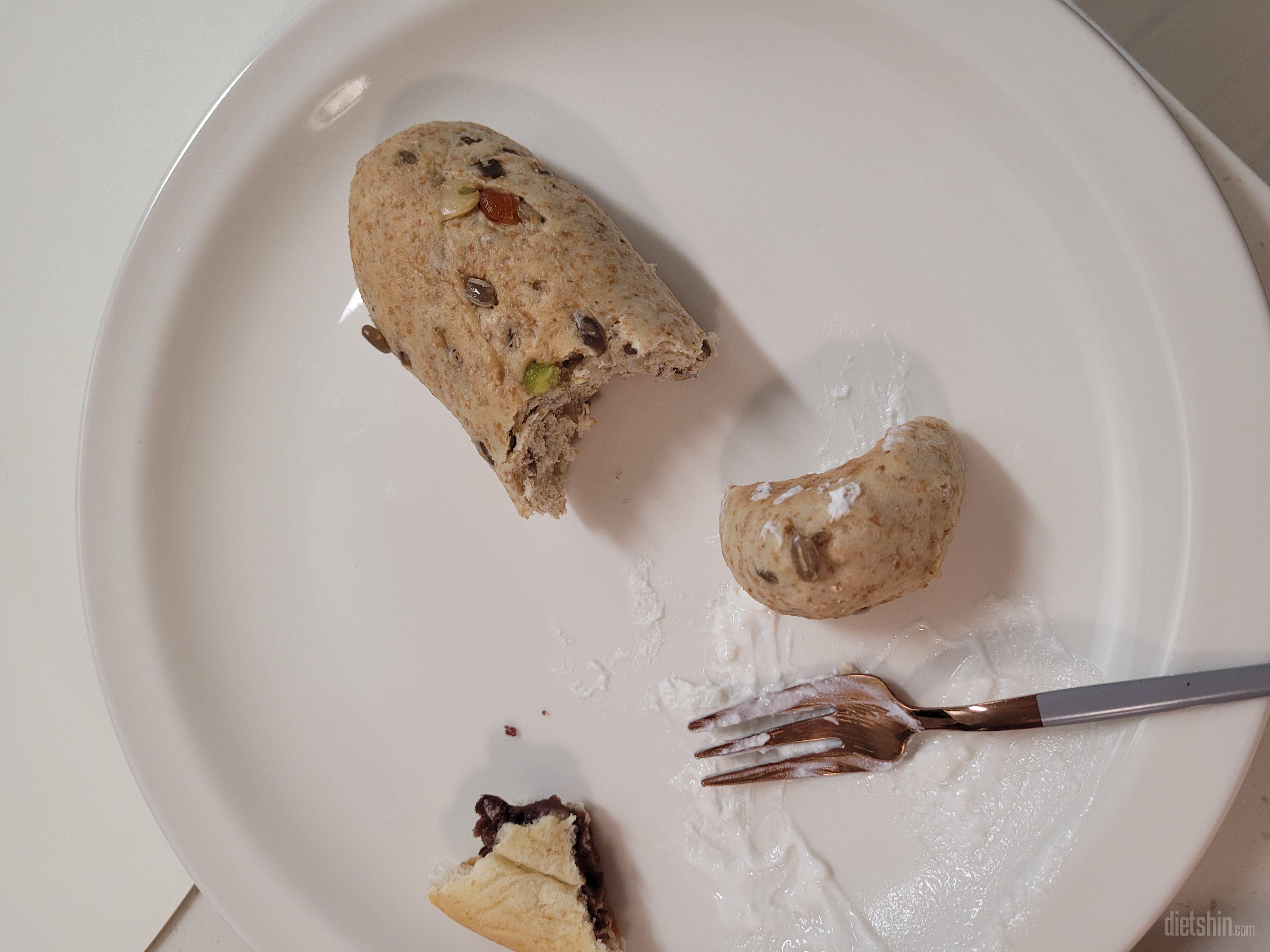 딱 맛있는 3종이어서 좋아요 견과스틱