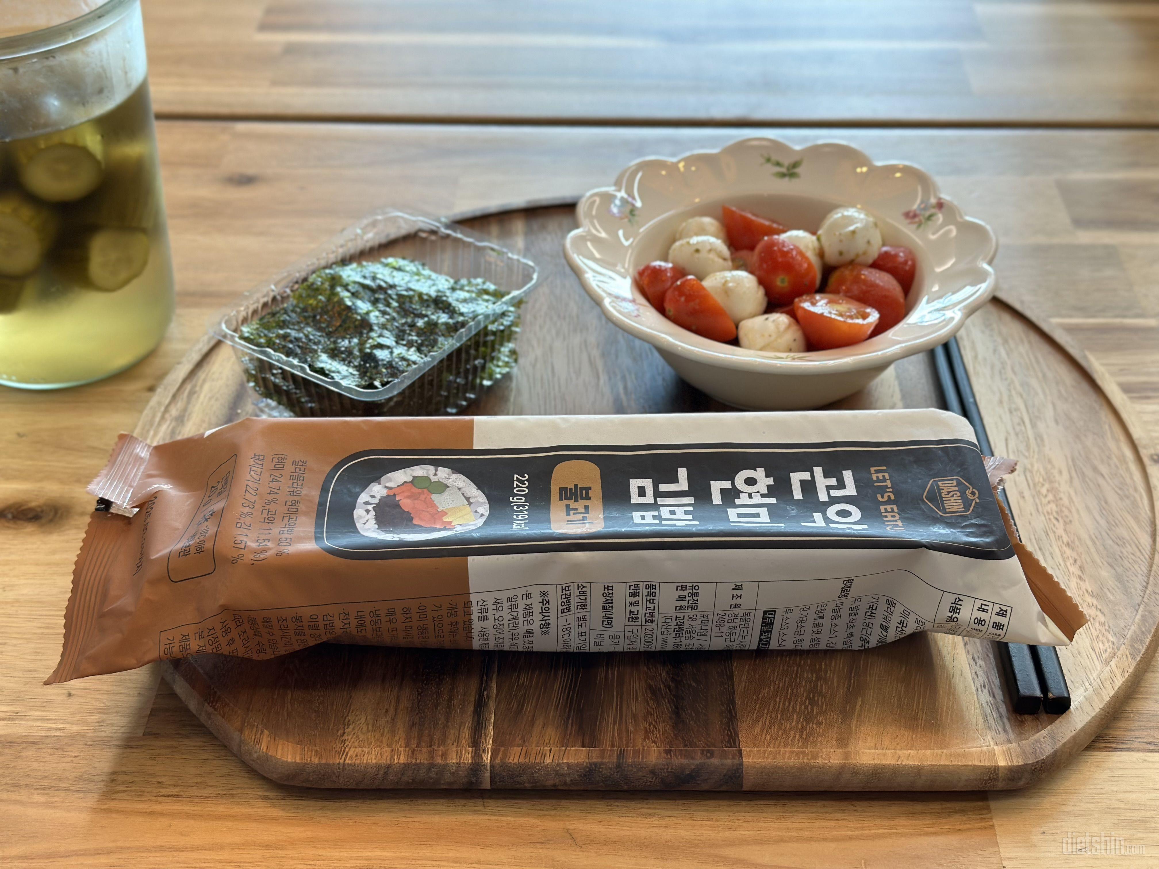 직접 말아먹는 김밥에 비하면
맛은