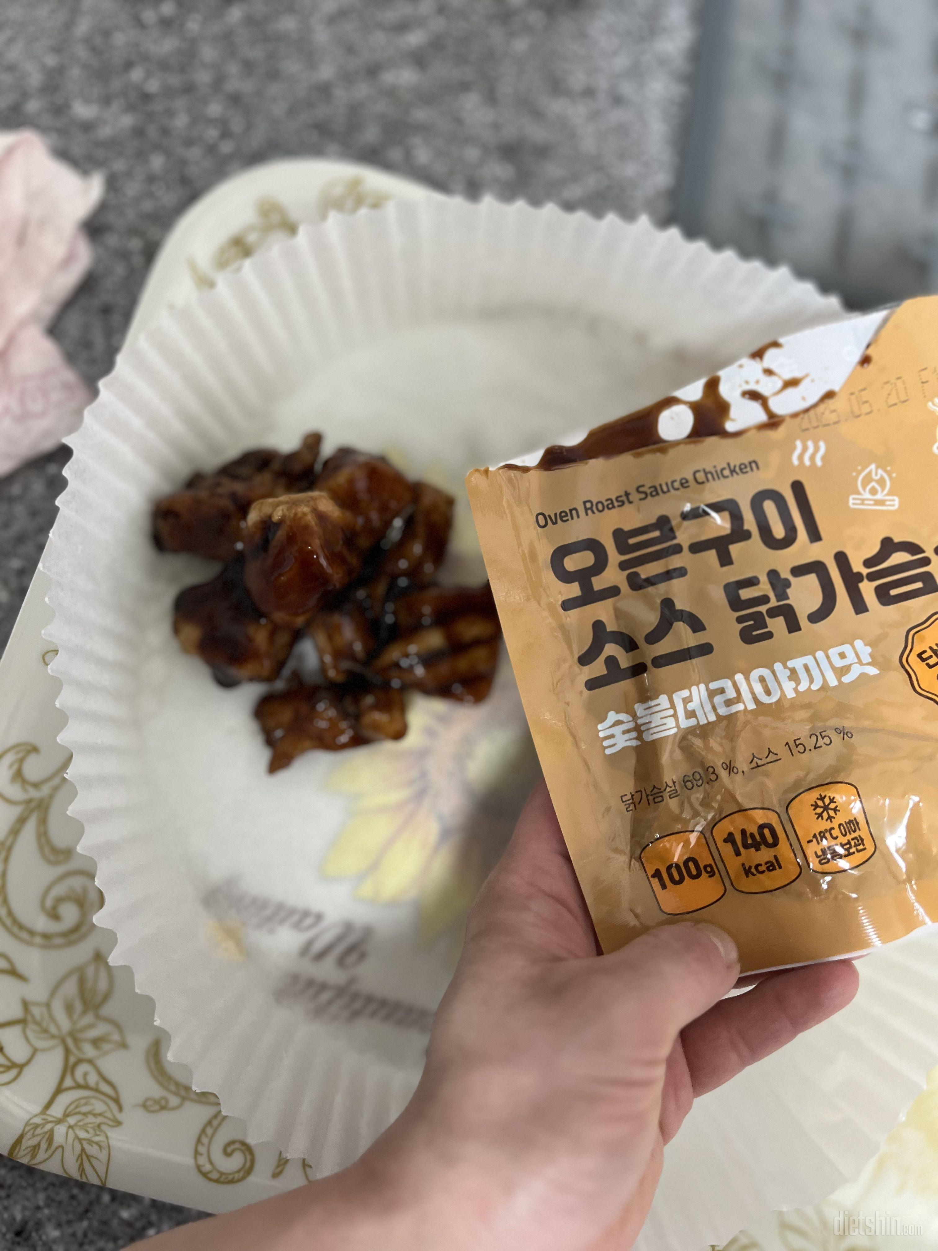 소스맛은 첨시켜먹어보는데 시중.배달음