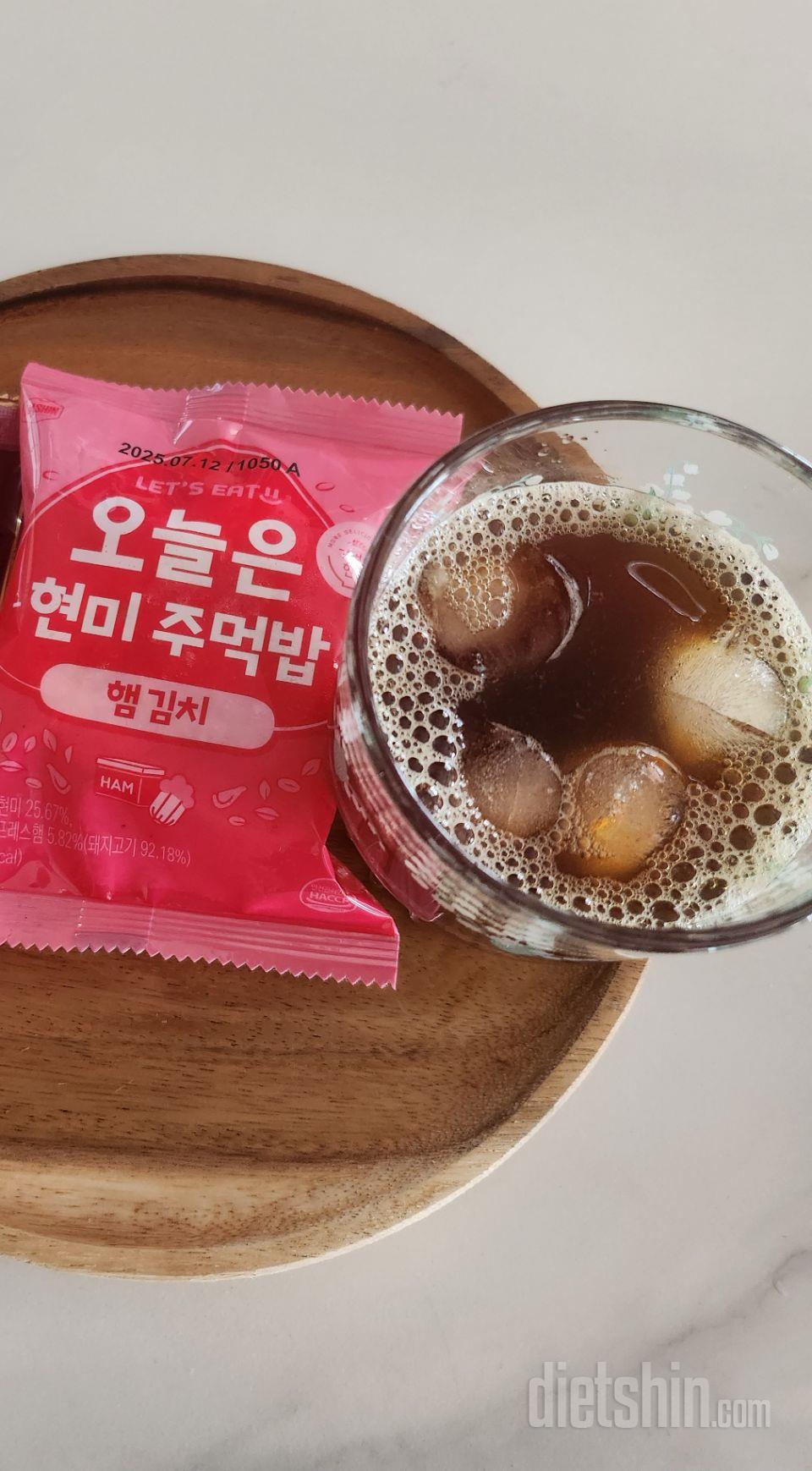 아침에 커피한잔이랑 간편하게 먹기좋아