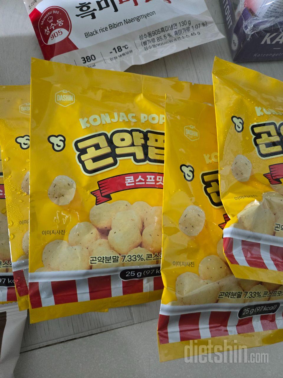 과자를 넘좋아해서 사봤어요 맛있을듯