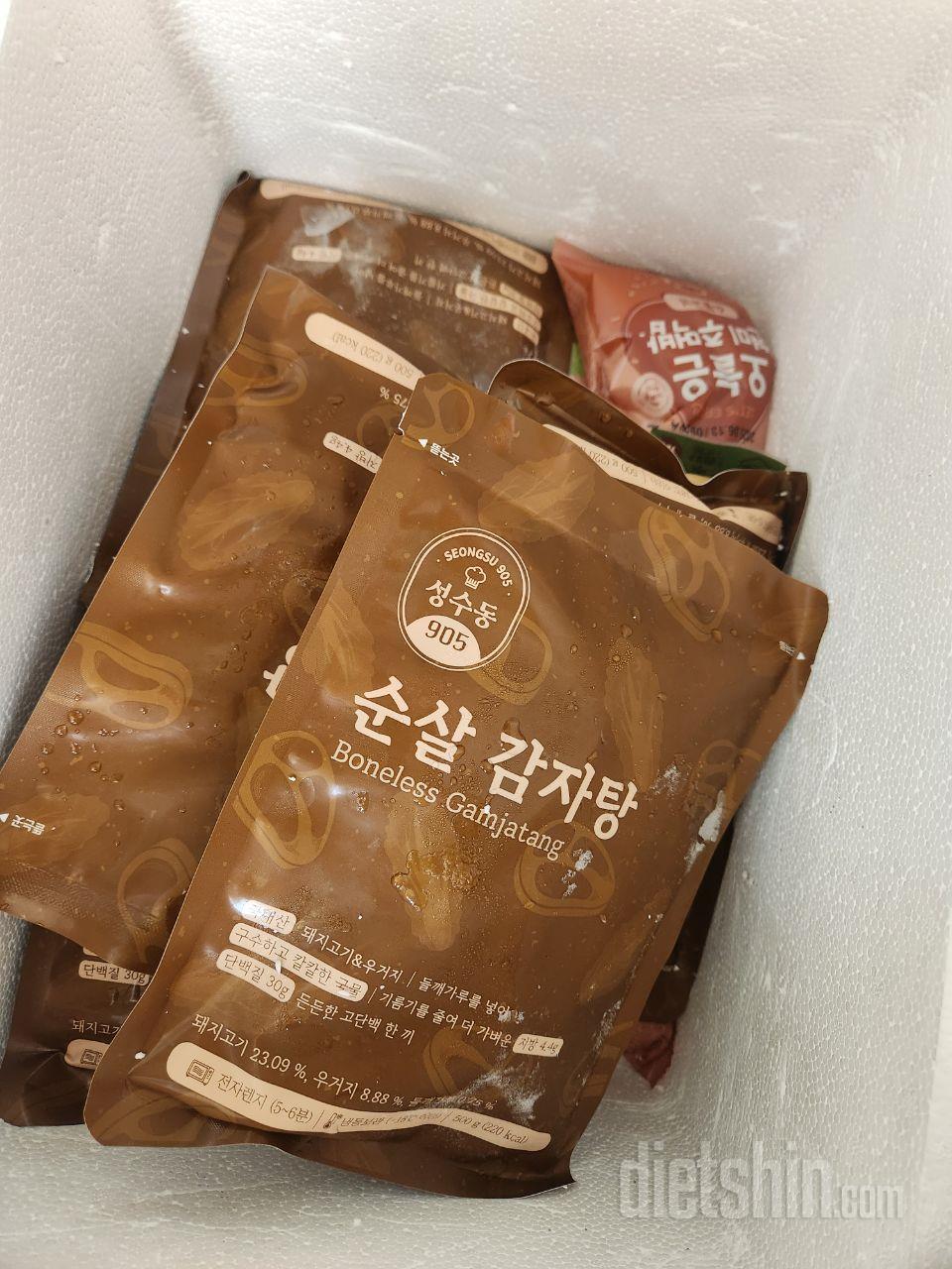 담백하고 맛있네요
고기도 많고 짜지않