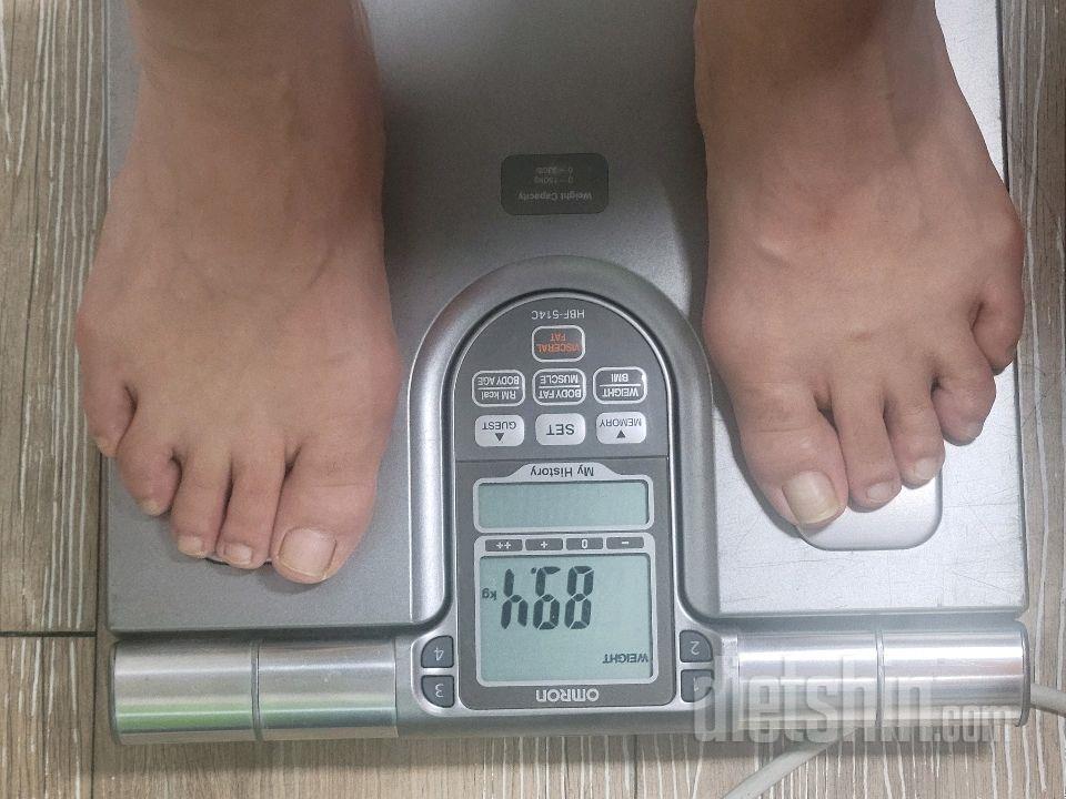 7일 아침 몸무게 재기24일차 성공!