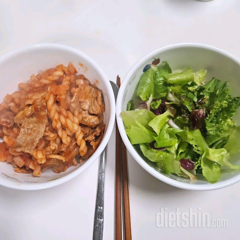 제법 맛있게 먹고 삽니다