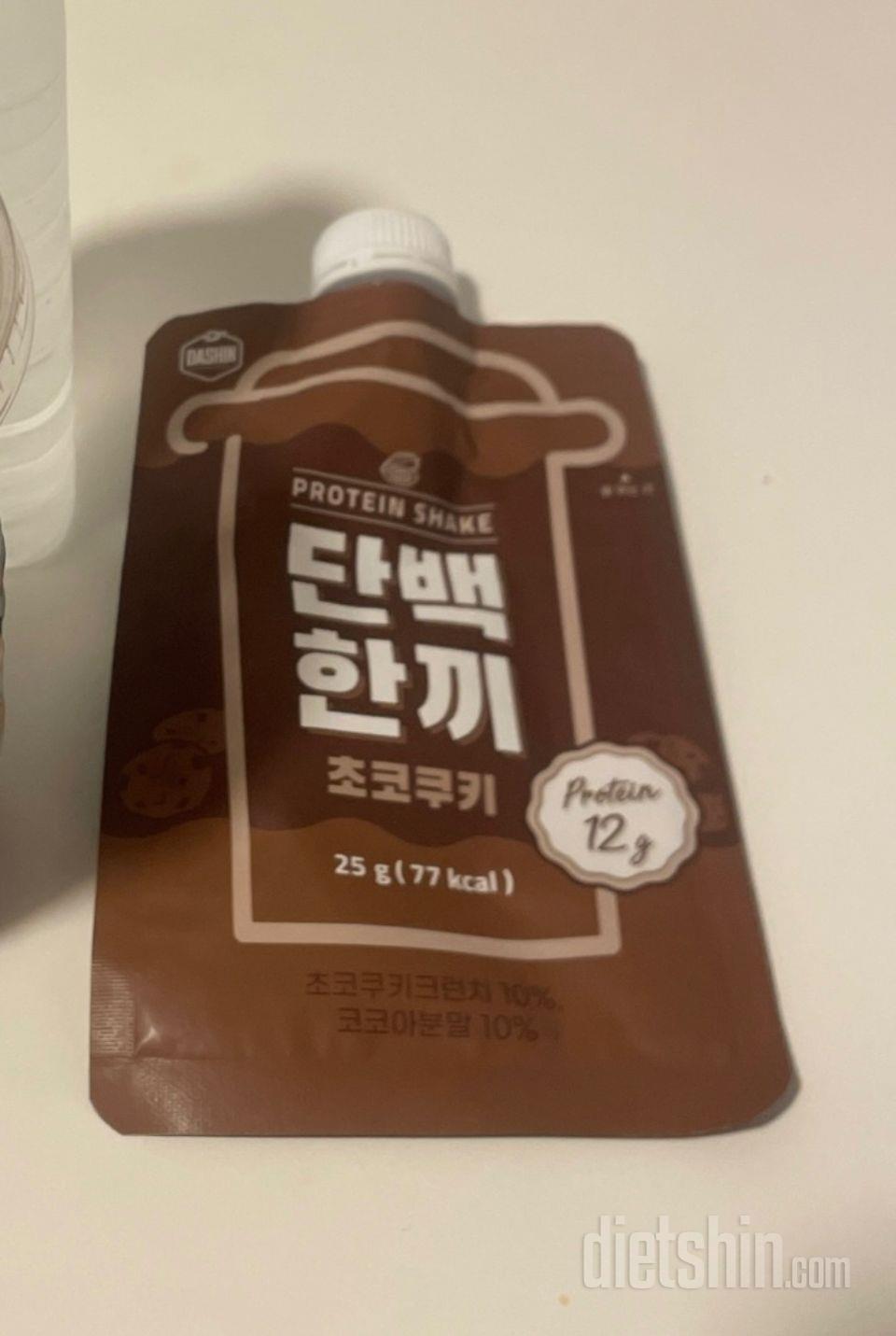 맛있게 잘 먹은 쉐이크입니다 ! 재주