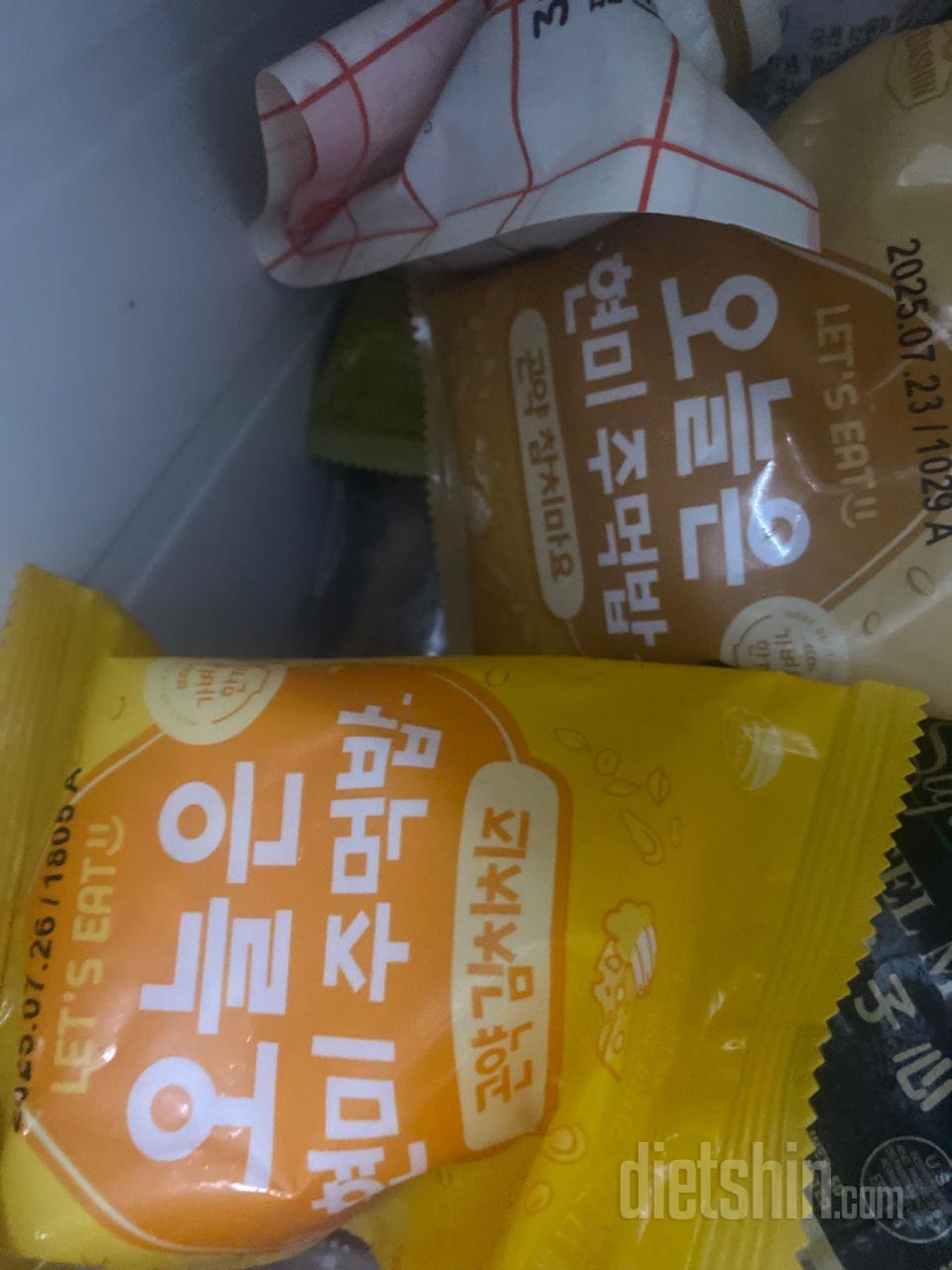 주위에서 소개받고 첨 시켜봤는데 맛있