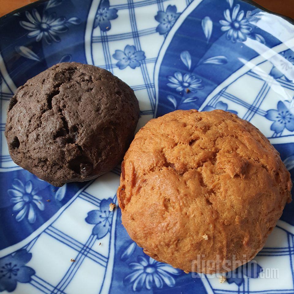 두부스콘은 첨인데 맛있네요
크랜베리