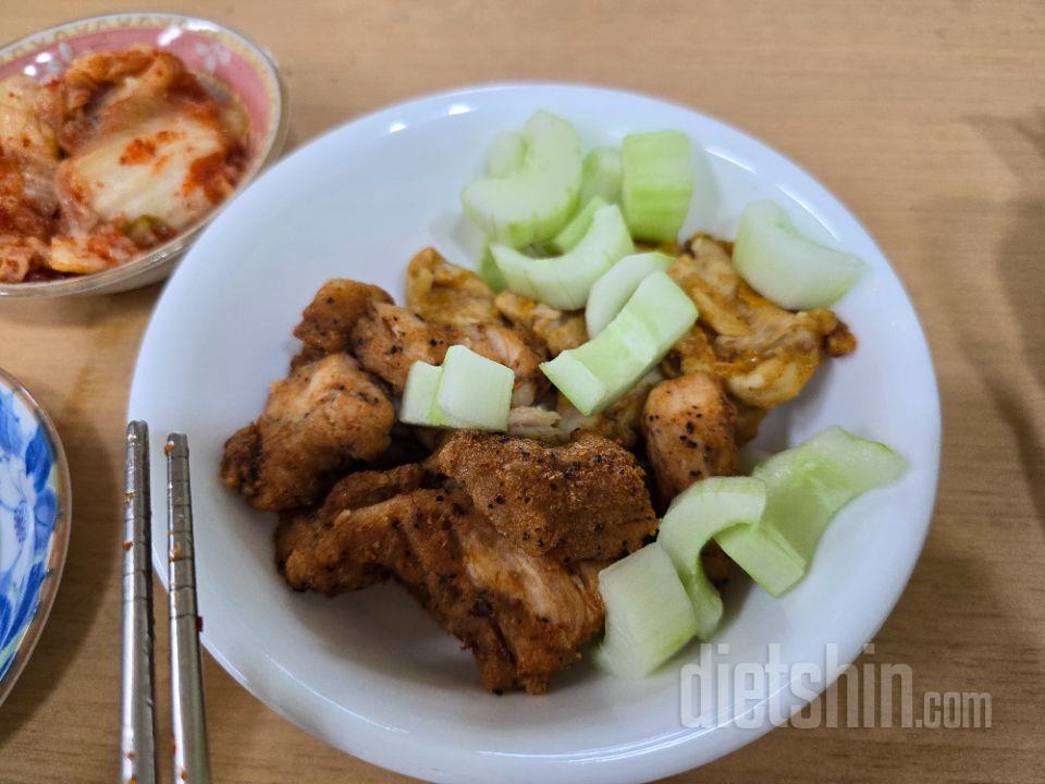 야채랑 샐러드랑 맛있게 냠냠