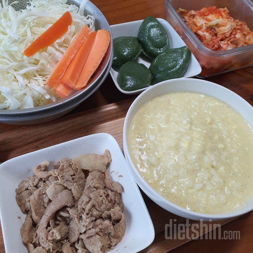 돼지불고기 냄새부터 맛있어요!!
귀찮