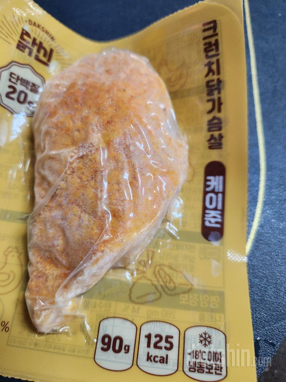 소스가 너무 많아 처음에는 맛 적응이